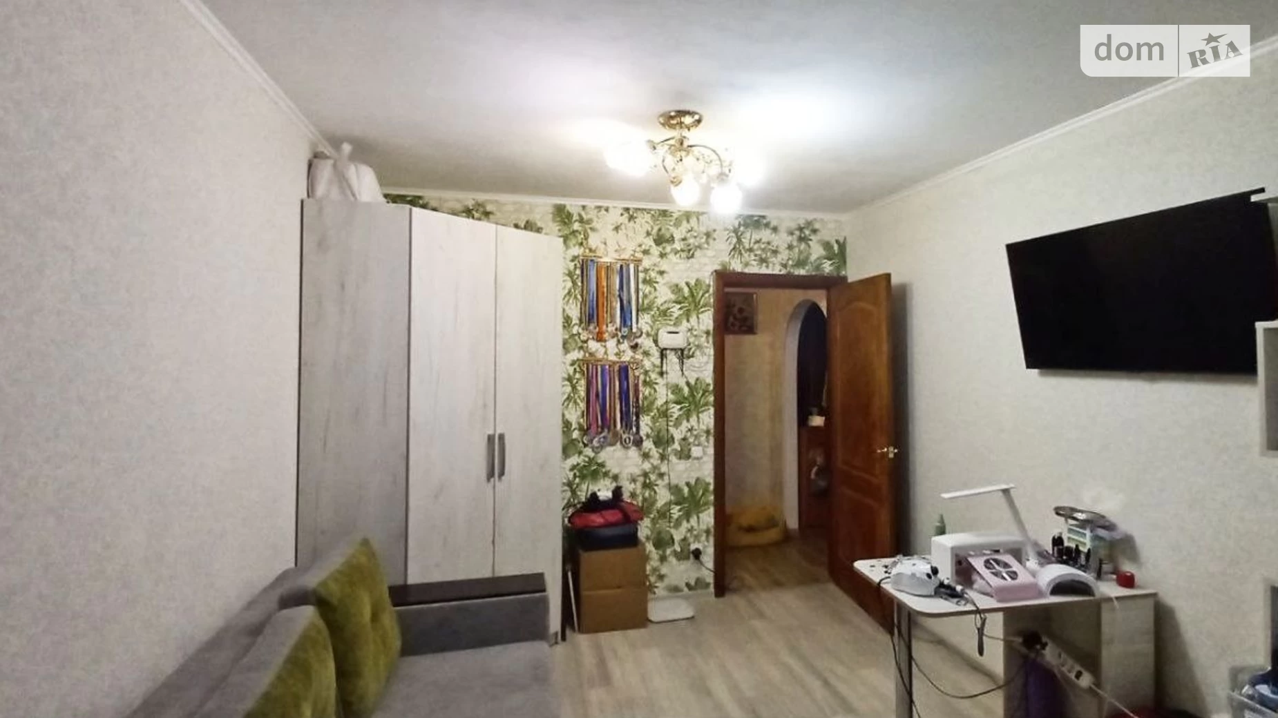 Продается 2-комнатная квартира 44 кв. м в Чернигове, ул. 1-й танковой бригады(Генерала Белова), 30