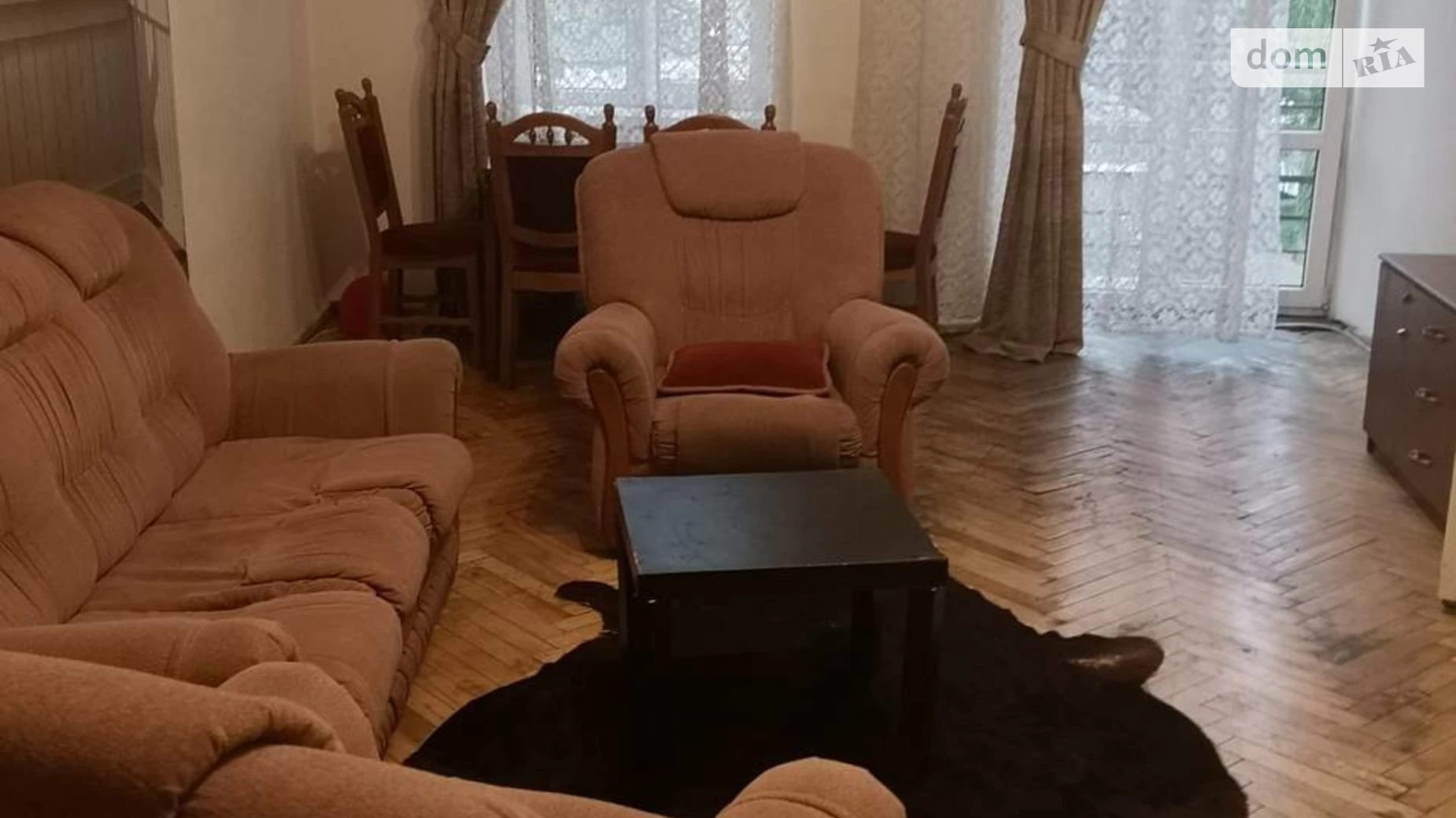 Продается 3-комнатная квартира 72 кв. м в Львове, пл. Князя Ярослава Осмомысла