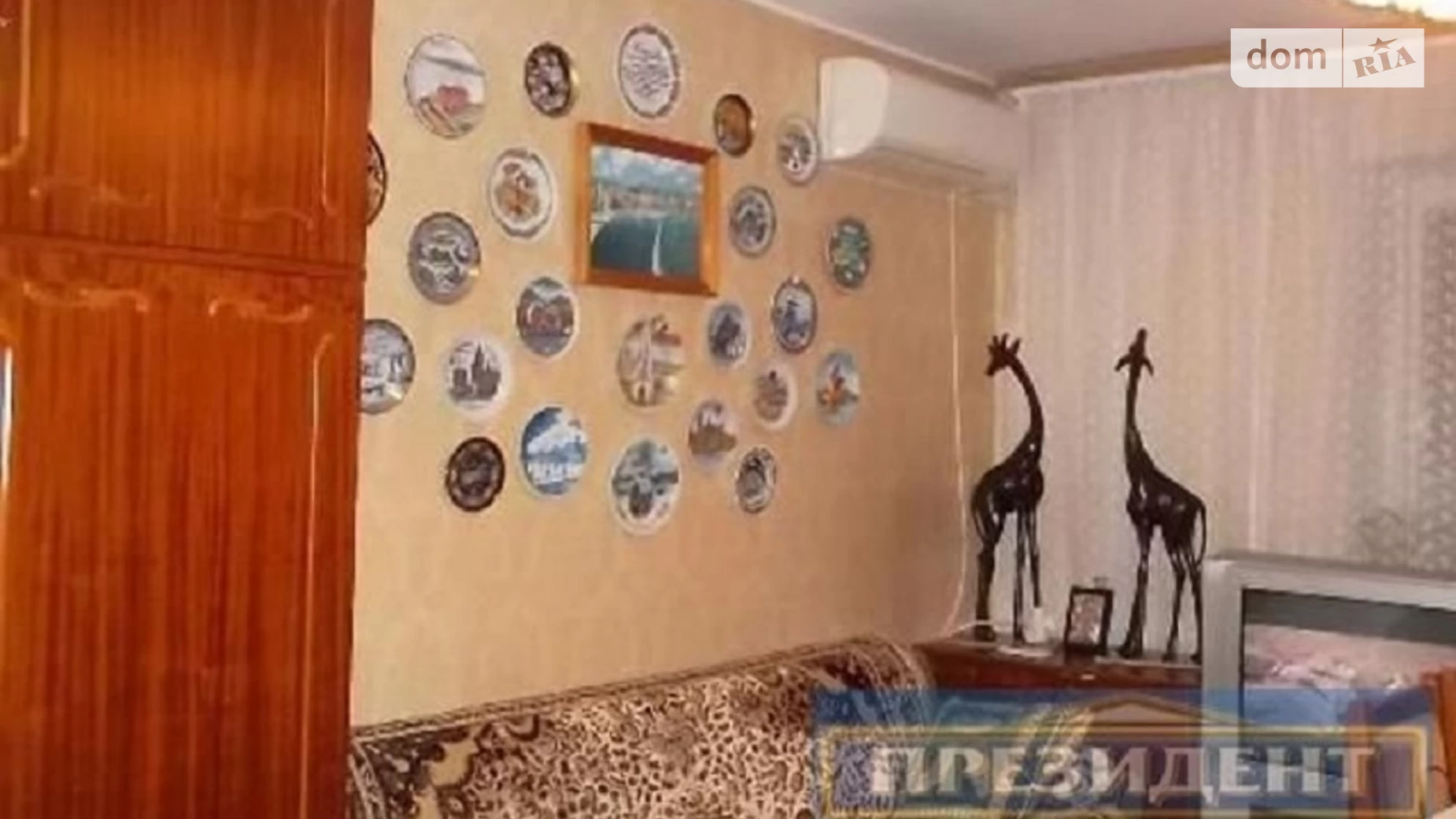 Продается 4-комнатная квартира 80 кв. м в Одессе, ул. Контр-адмирала Лунина