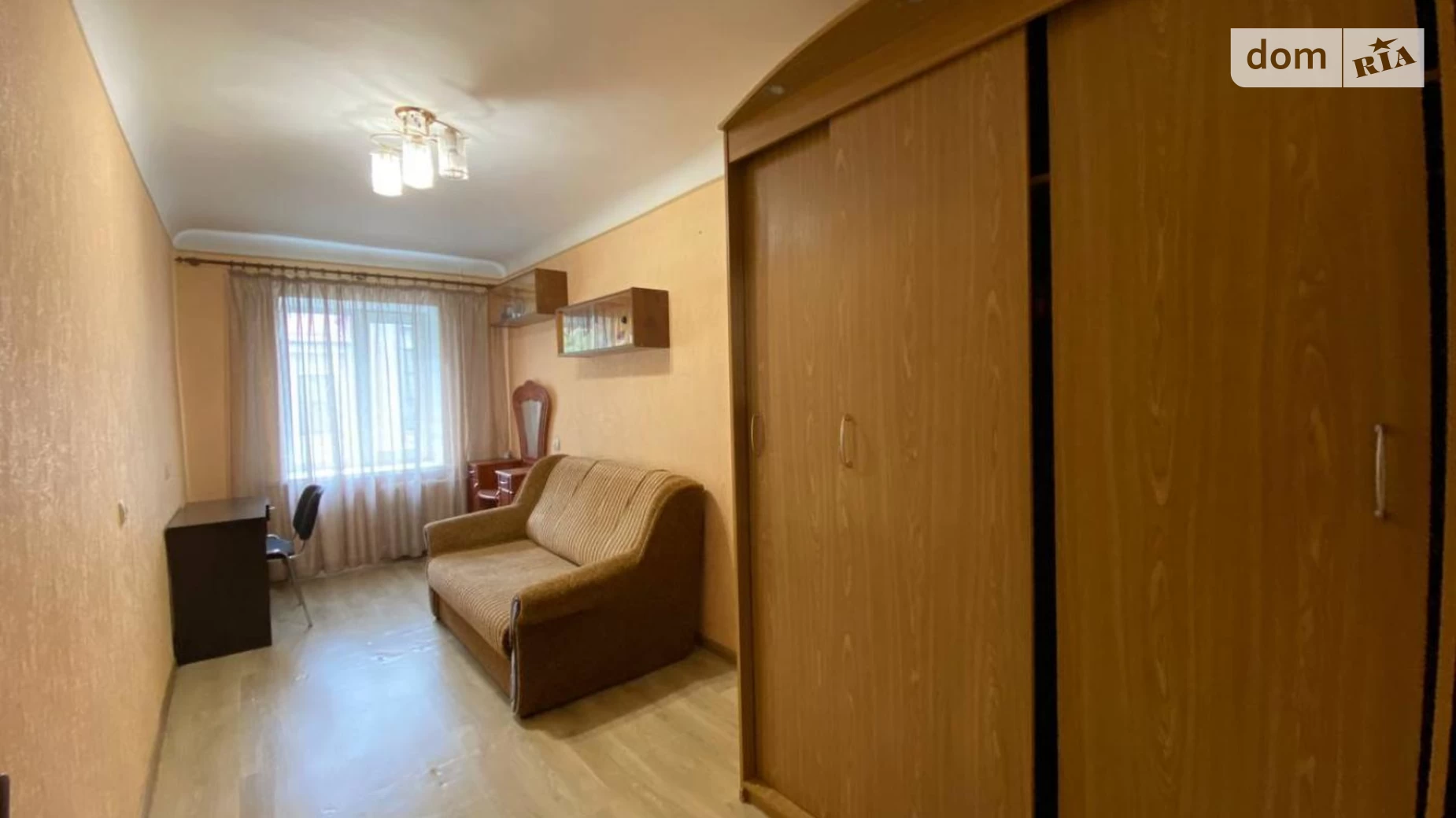 Продается 3-комнатная квартира 56.5 кв. м в Днепре, ул. Севастопольская