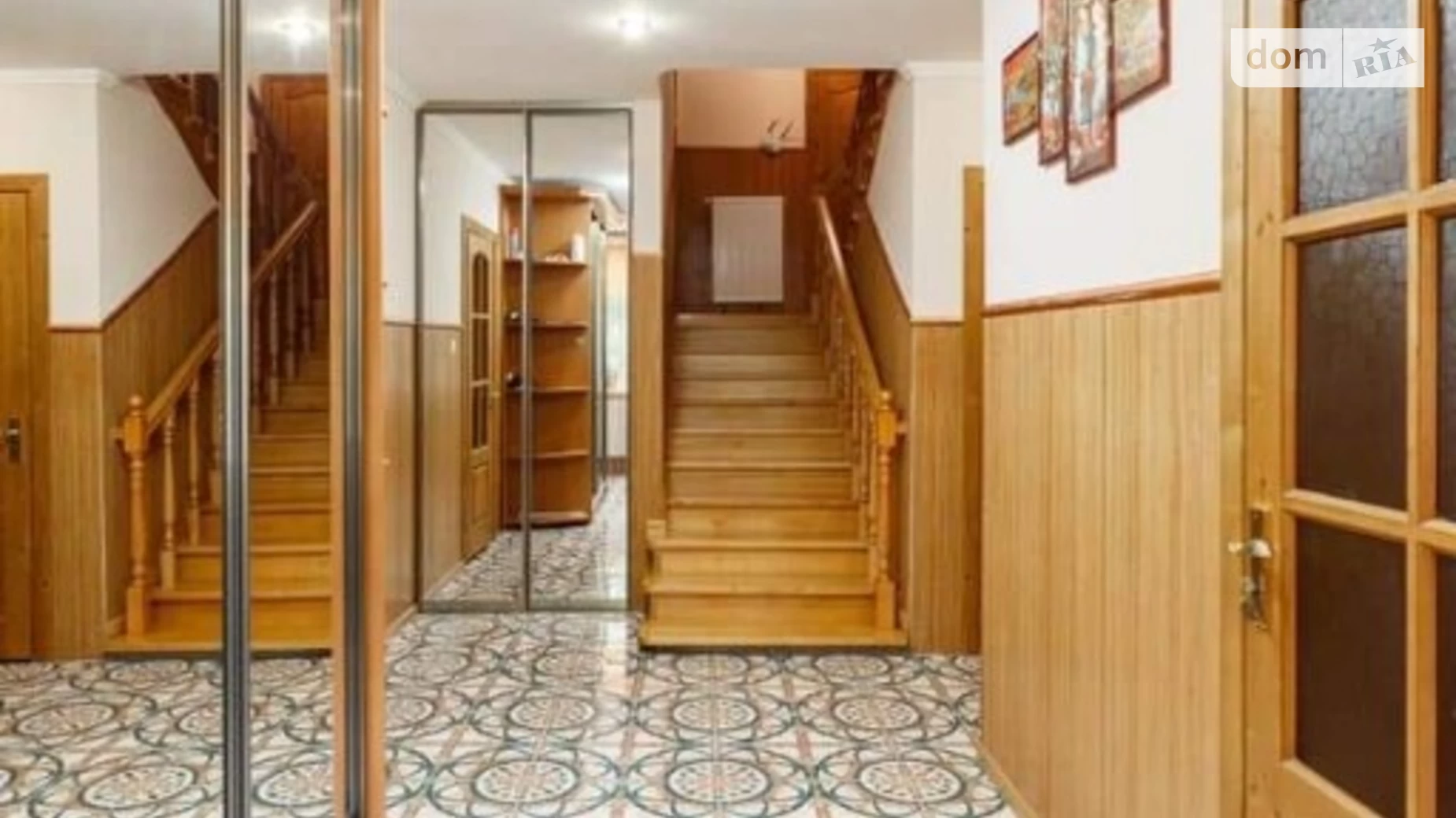 Продается дом на 2 этажа 357 кв. м с камином, цена: 195000 $ - фото 4