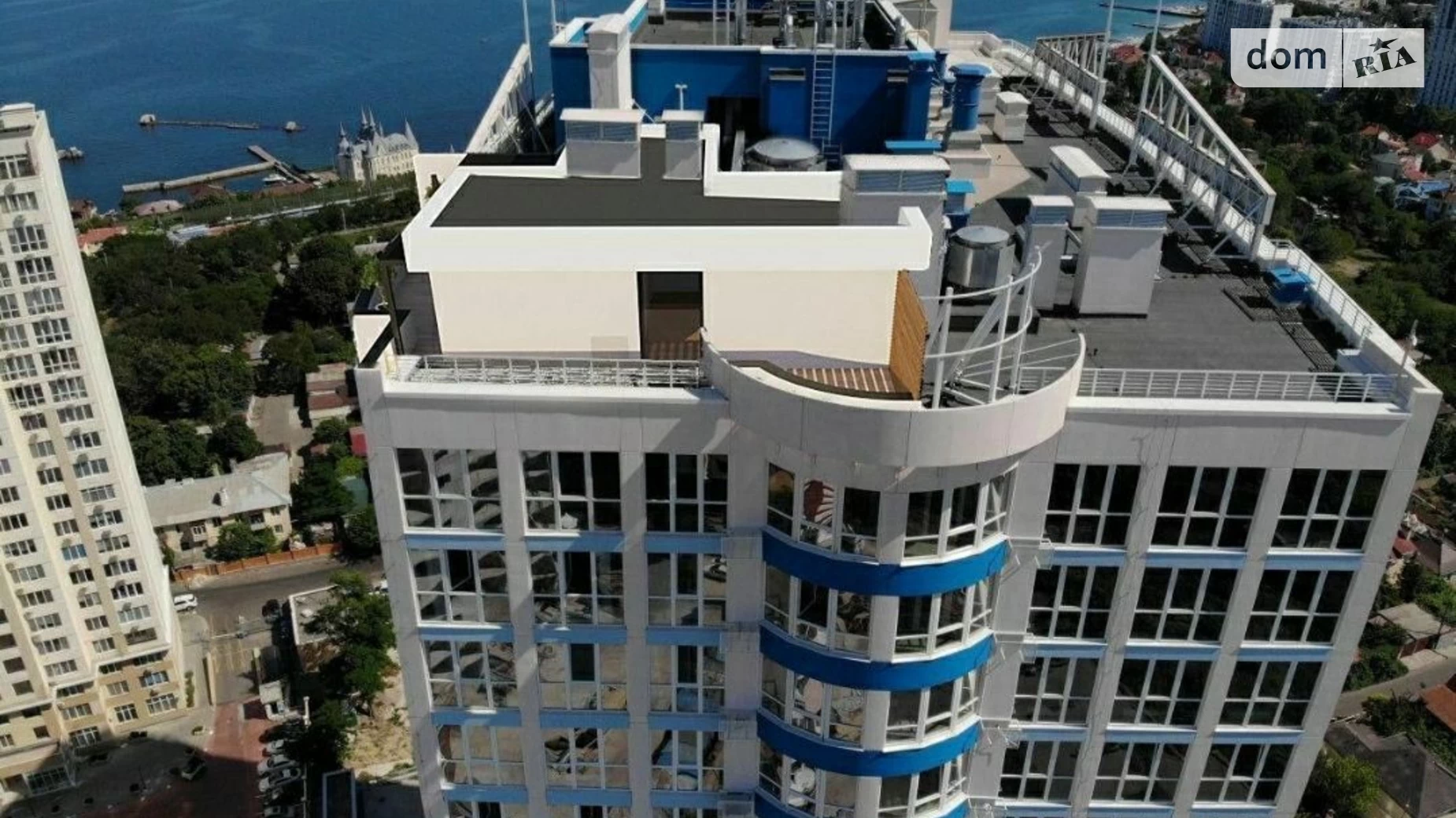 Продается 1-комнатная квартира 52.8 кв. м в Одессе, ул. Новобереговая, 12А - фото 2
