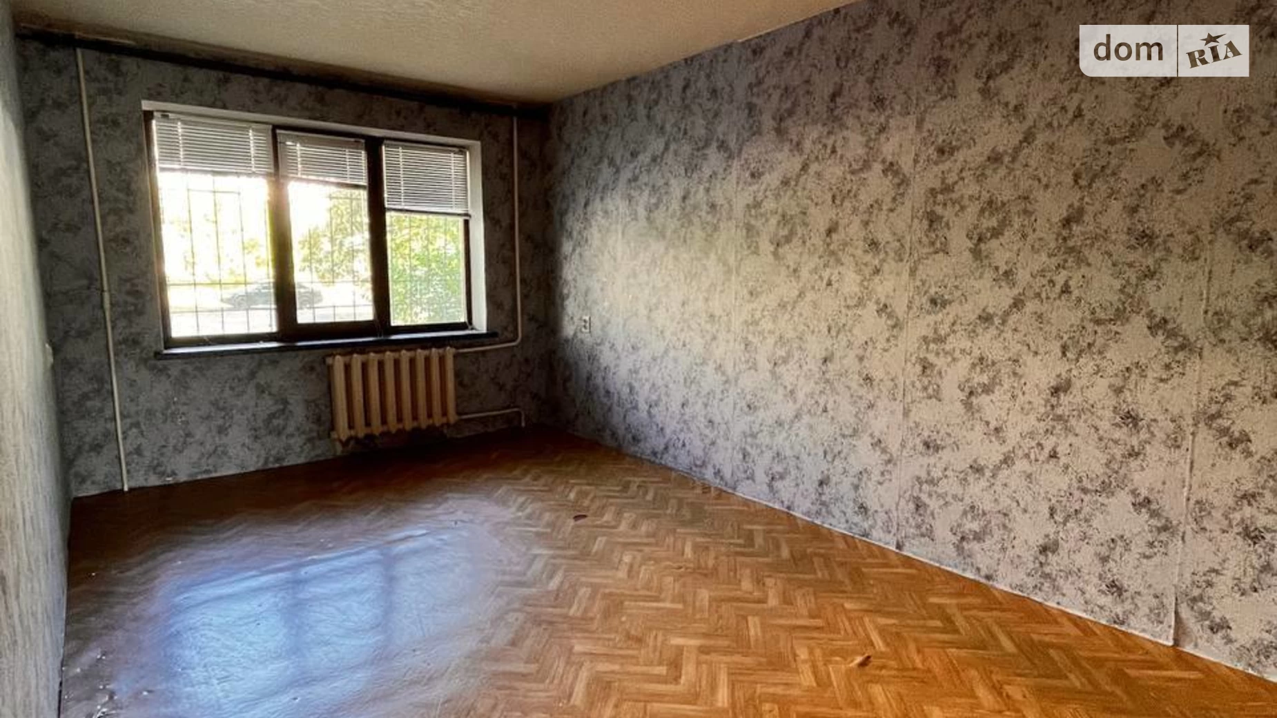 Продається 3-кімнатна квартира 60 кв. м у Дніпрі, Донецьке шосе, 121