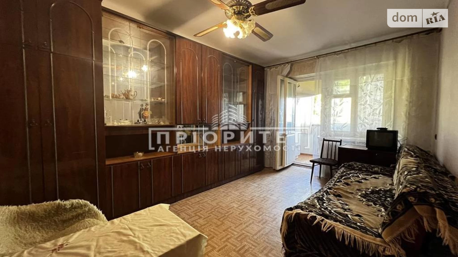 Продається 2-кімнатна квартира 42.6 кв. м у Одесі, вул. Генерала Петрова