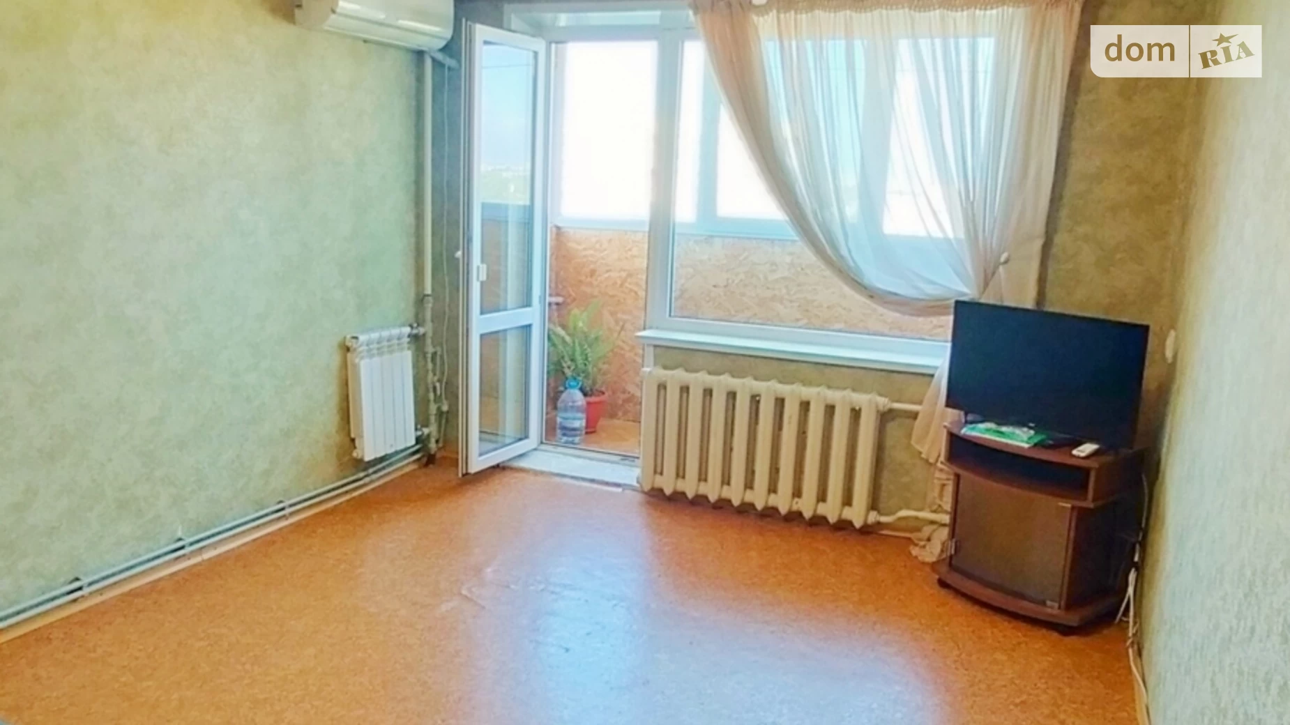 Продается 1-комнатная квартира 38 кв. м в Днепре, ул. Дементьева