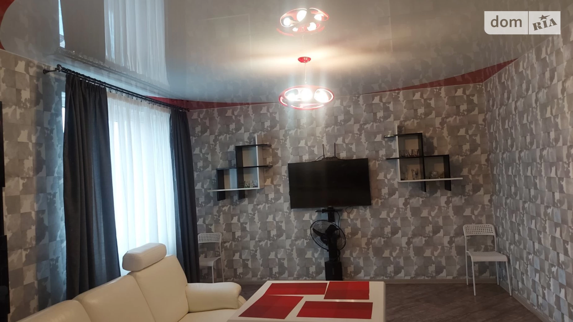 Продается 2-комнатная квартира 70 кв. м в Львове, ул. Рубчака Ивана