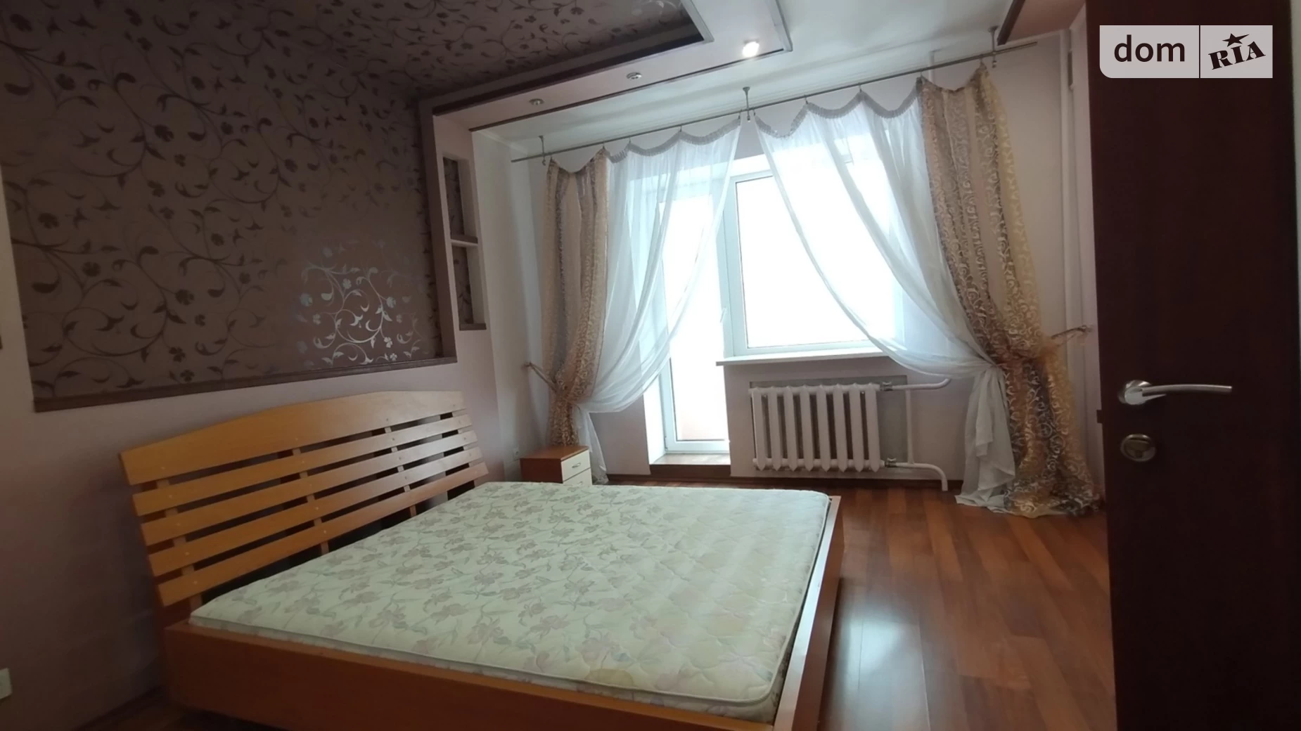 Продается 3-комнатная квартира 80 кв. м в Борисполе, пер. Бабкина