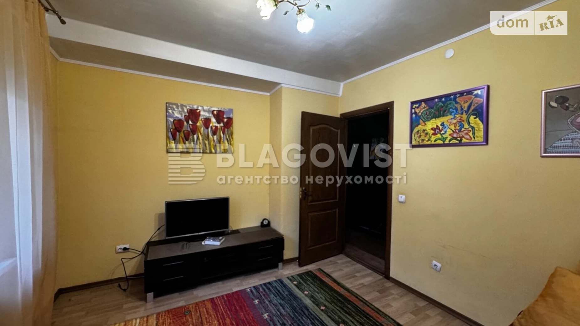 Продается 3-комнатная квартира 60.5 кв. м в Киеве, ул. Вышгородская, 36