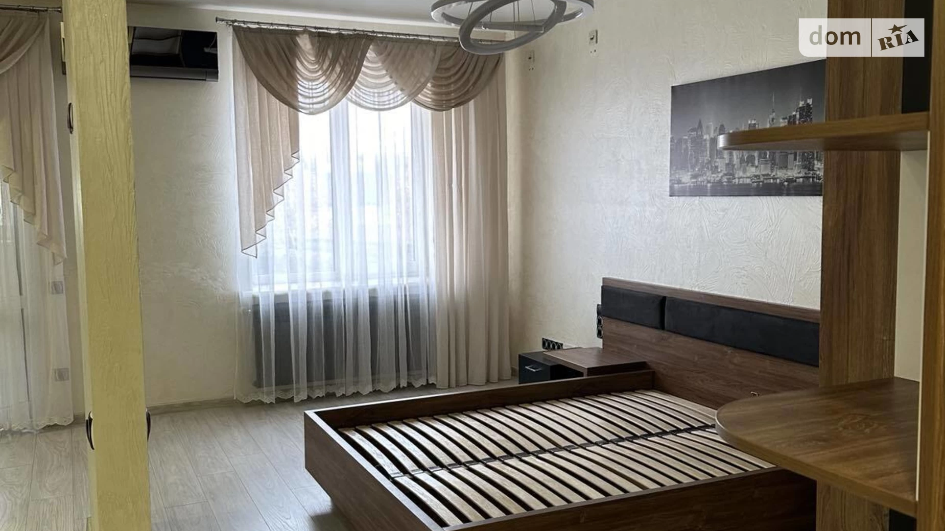 Продается 1-комнатная квартира 40 кв. м в Виннице, ул. Нагорная, 19М