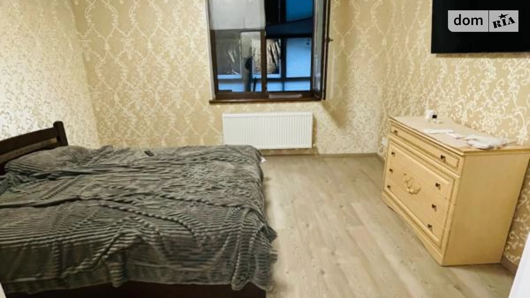 Продается 4-комнатная квартира 140 кв. м в Одессе, ул. Крылова