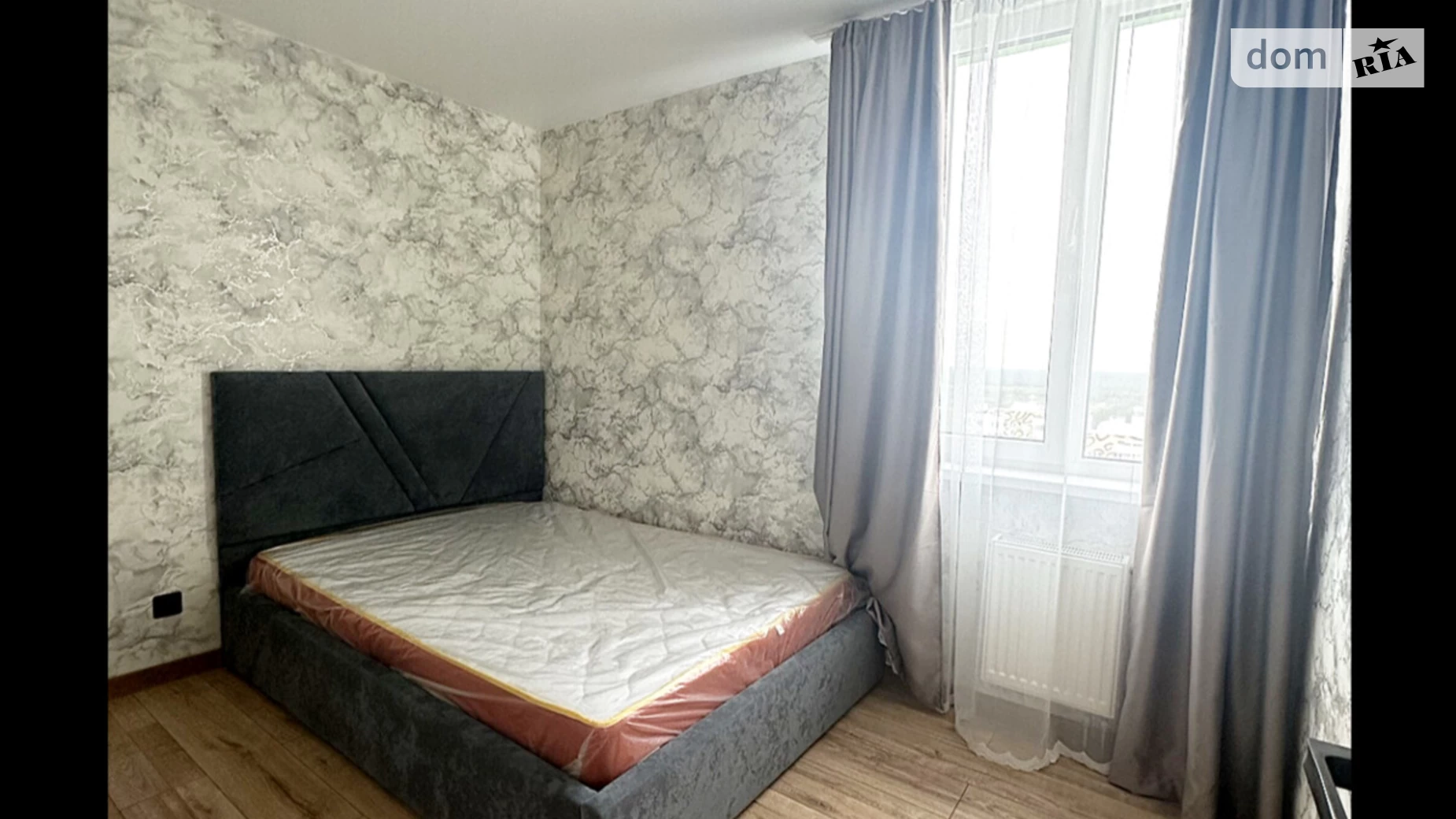 Продается 3-комнатная квартира 47 кв. м в Броварах, ул. Симоненко, 107