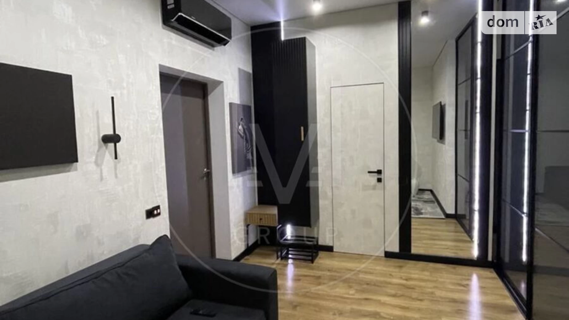 Продается 1-комнатная квартира 40 кв. м в Киеве, ул. Редчинская, 7