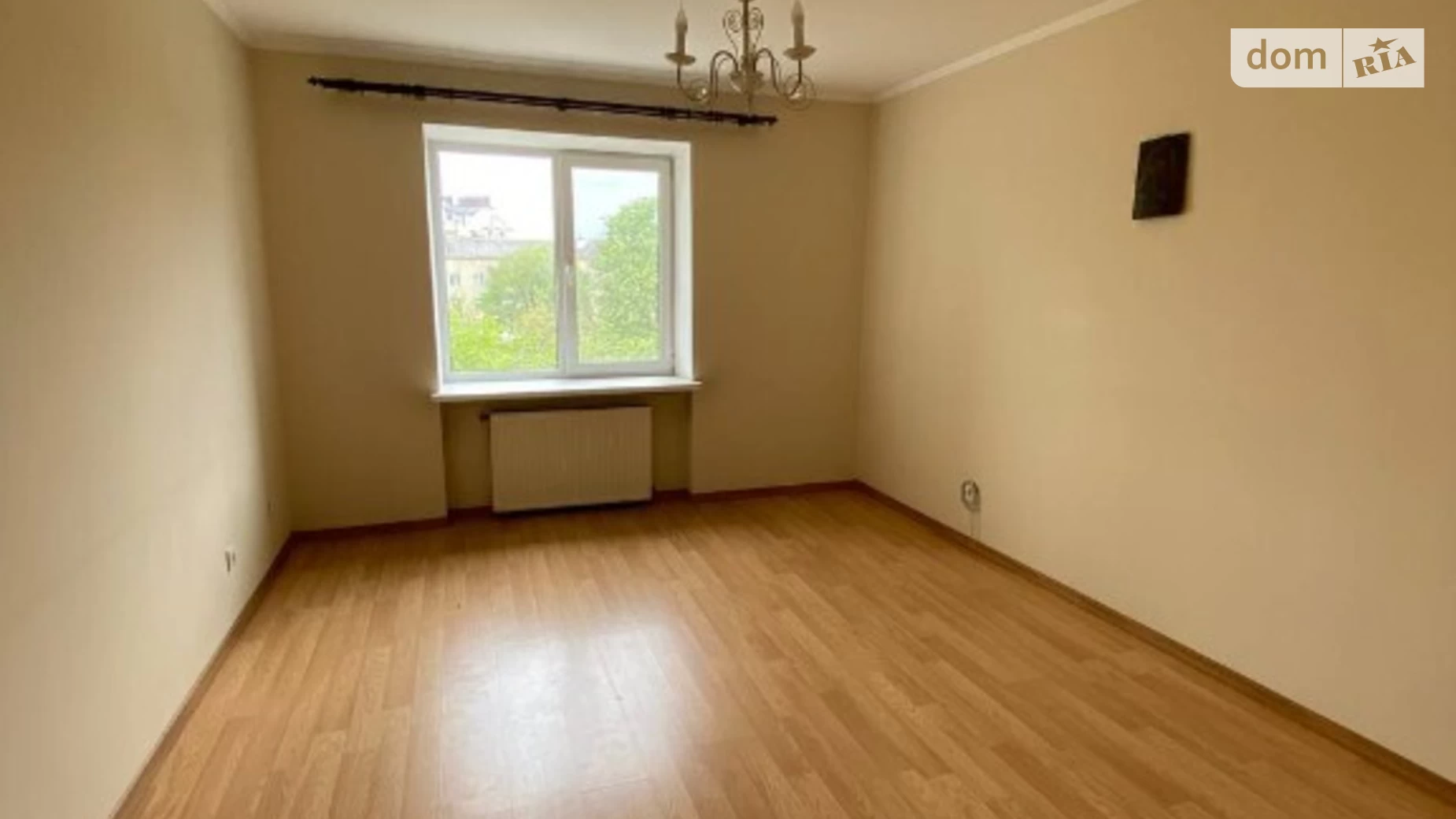 Продается 5-комнатная квартира 163.8 кв. м в Ивано-Франковске, вул. Вячеслава Черновола