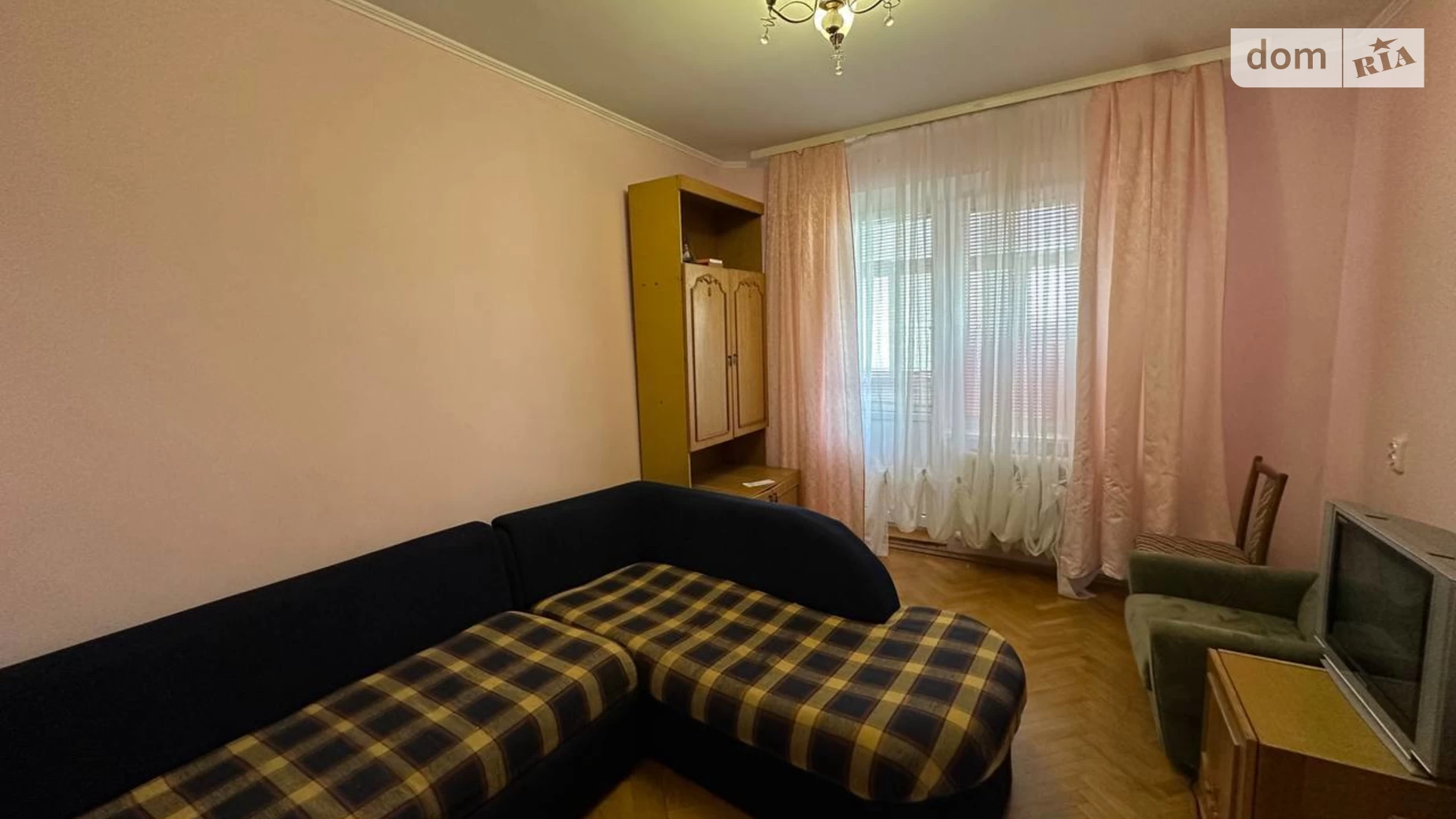 Продается 3-комнатная квартира 71.8 кв. м в Ровно, ул. Волынской Дивизии