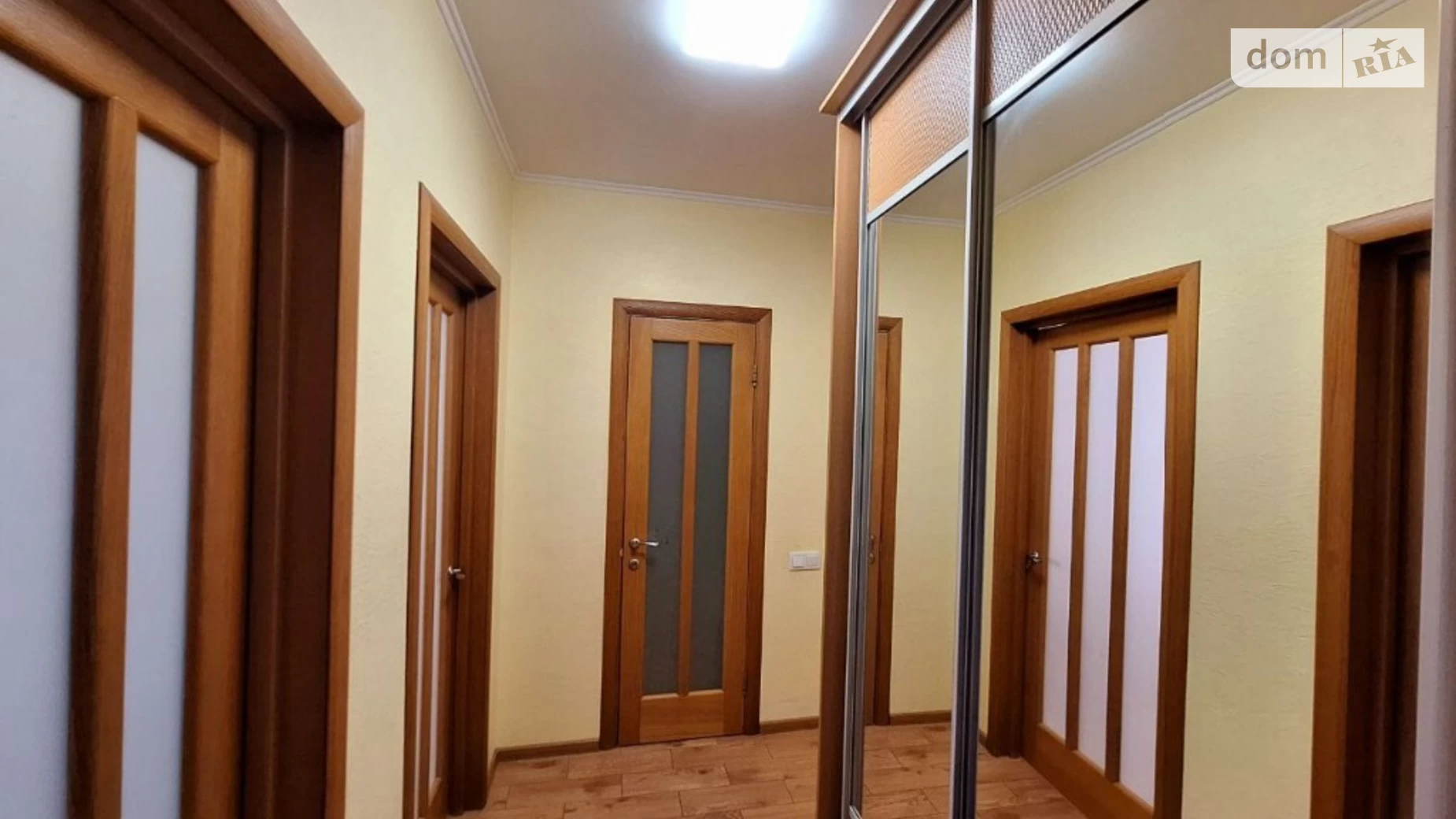 Продается 1-комнатная квартира 39.4 кв. м в Борисполе, ул. Новая, 4