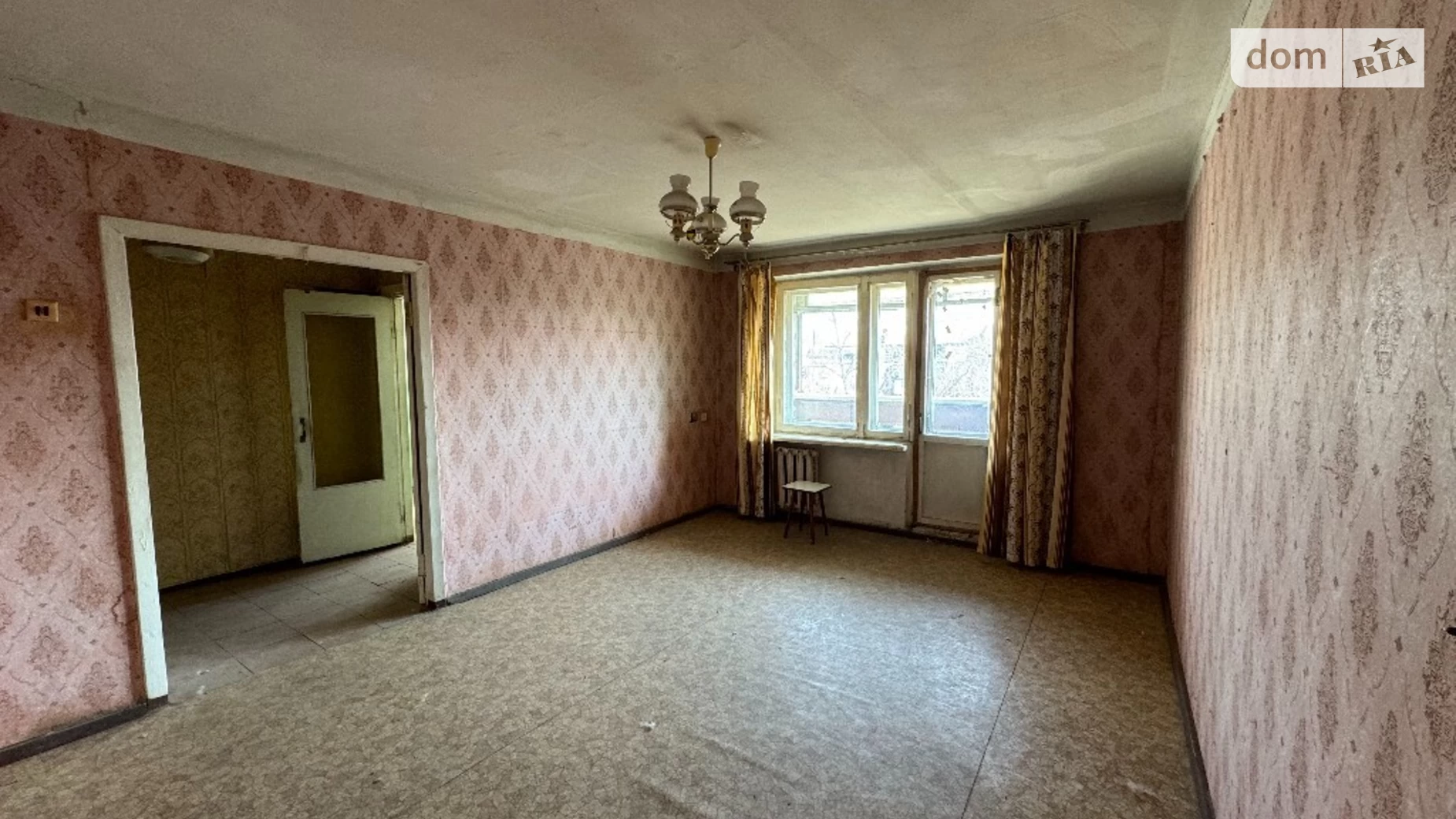 Продается 1-комнатная квартира 37 кв. м в Днепре, ул. Решетиловская