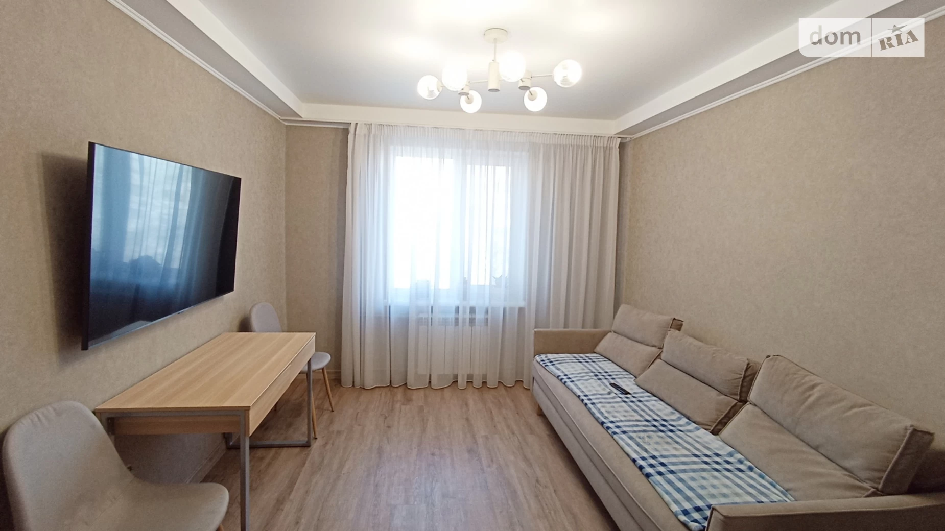 3-кімнатна квартира 70 кв. м у Запоріжжі, вул. Бочарова