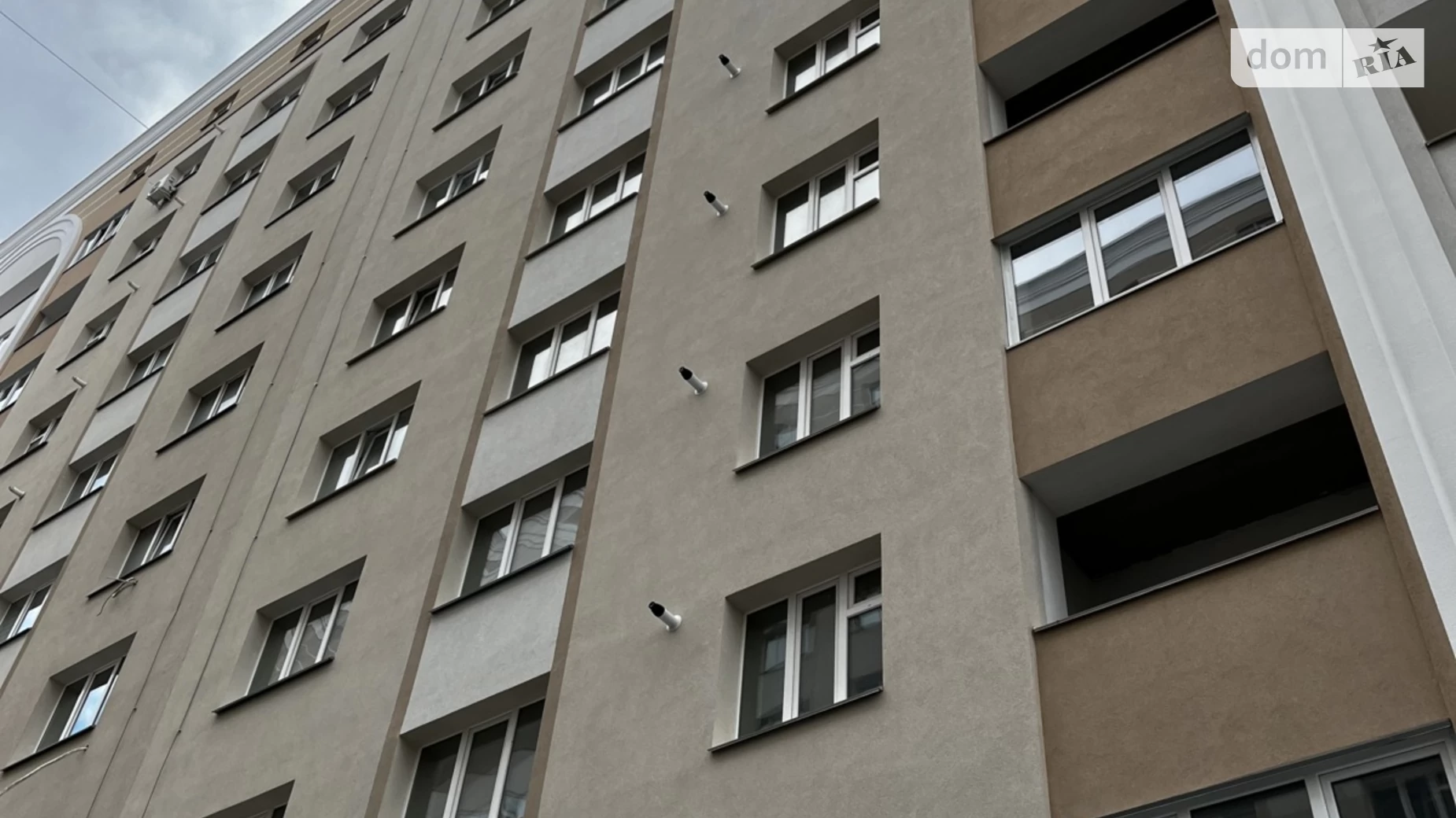 Продается 2-комнатная квартира 67 кв. м в Хмельницком, ул. Кармелюка, 3/6 - фото 2