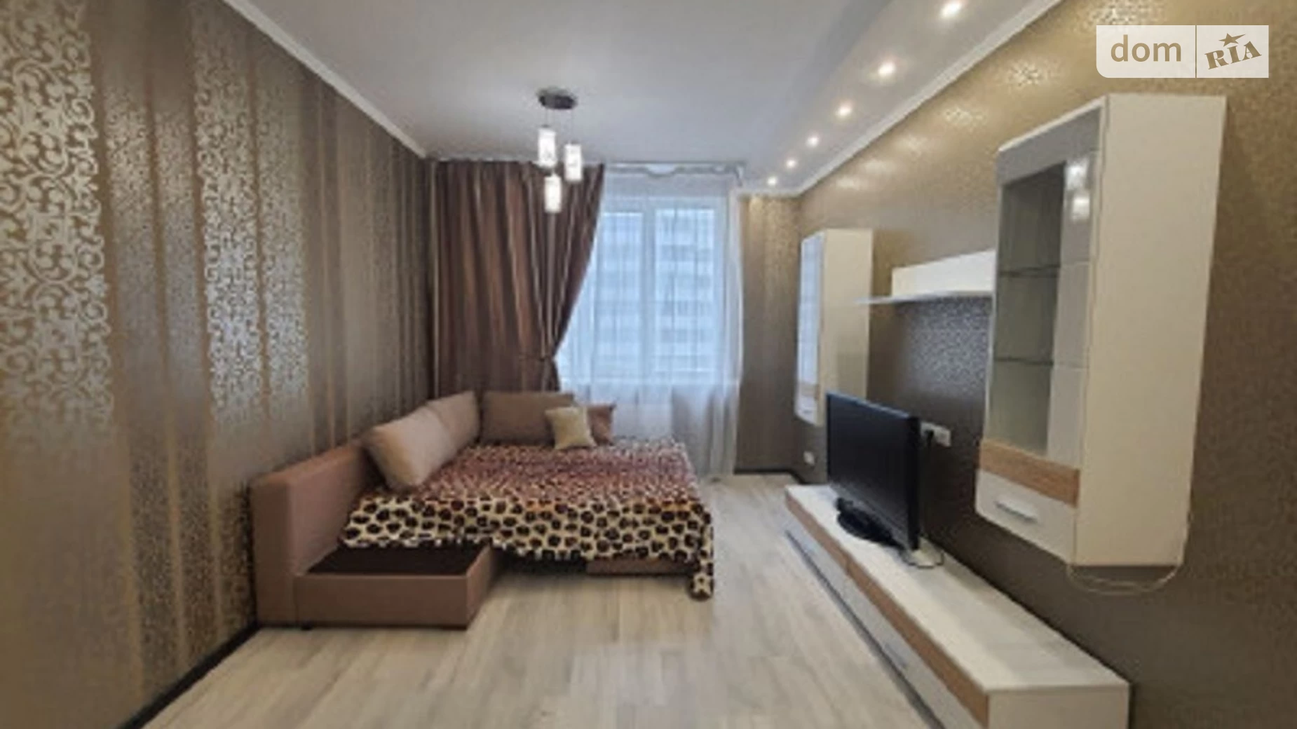 Продається 1-кімнатна квартира 44 кв. м у Одесі, вул. Люстдорфська дорога, 55