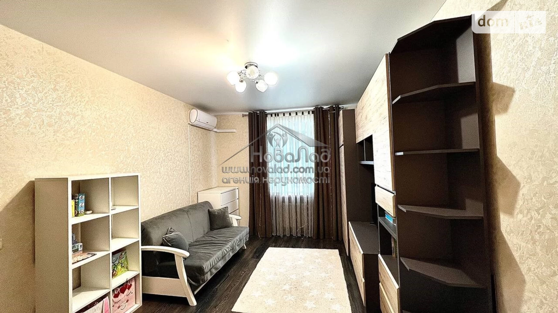 Продается 1-комнатная квартира 45 кв. м в Чернигове