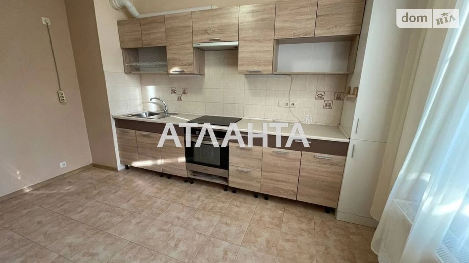 Продается 1-комнатная квартира 42 кв. м в Одессе - фото 2