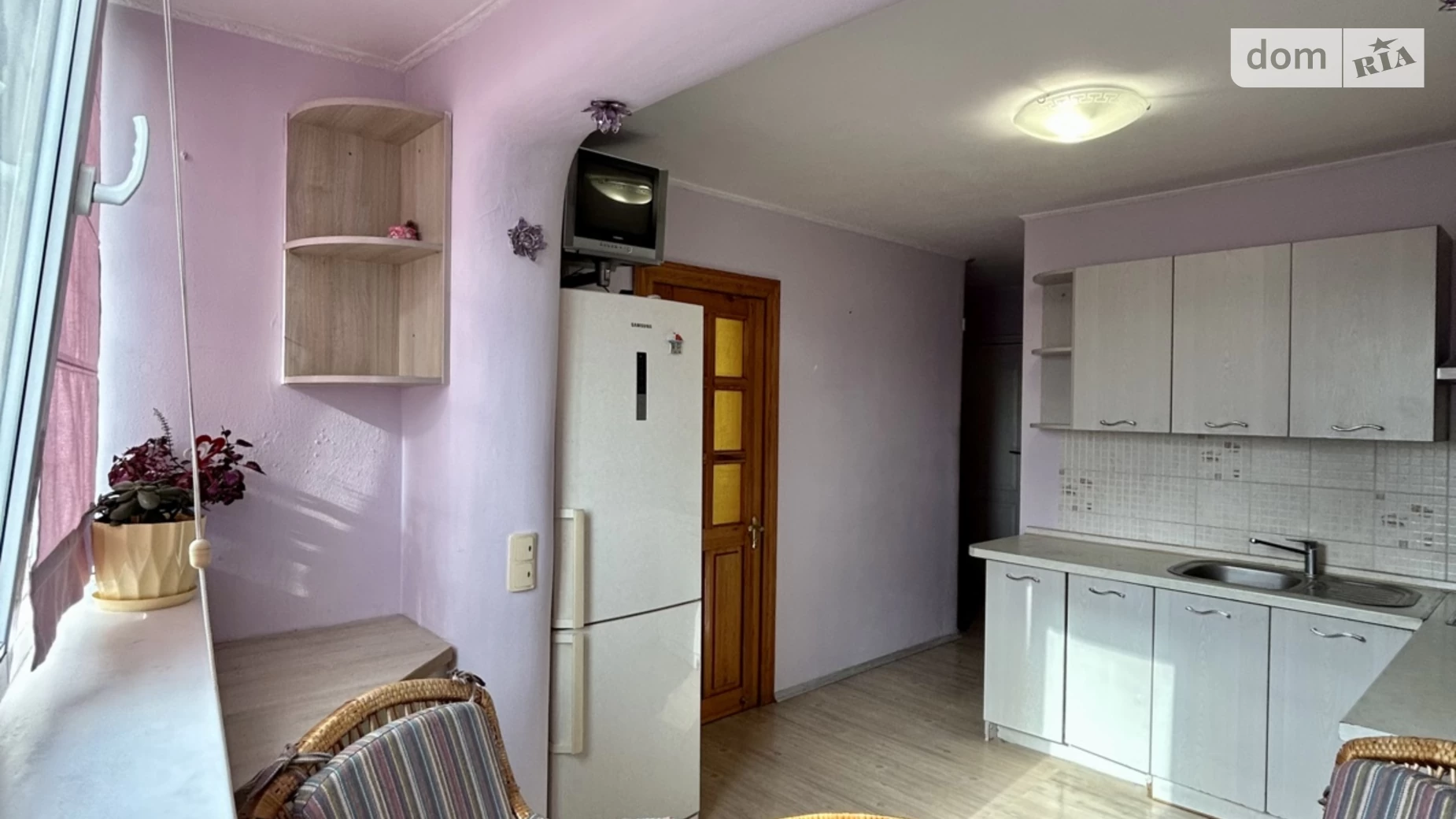 Продается 1-комнатная квартира 35 кв. м в Киеве, ул. Героев Днепра, 38Є