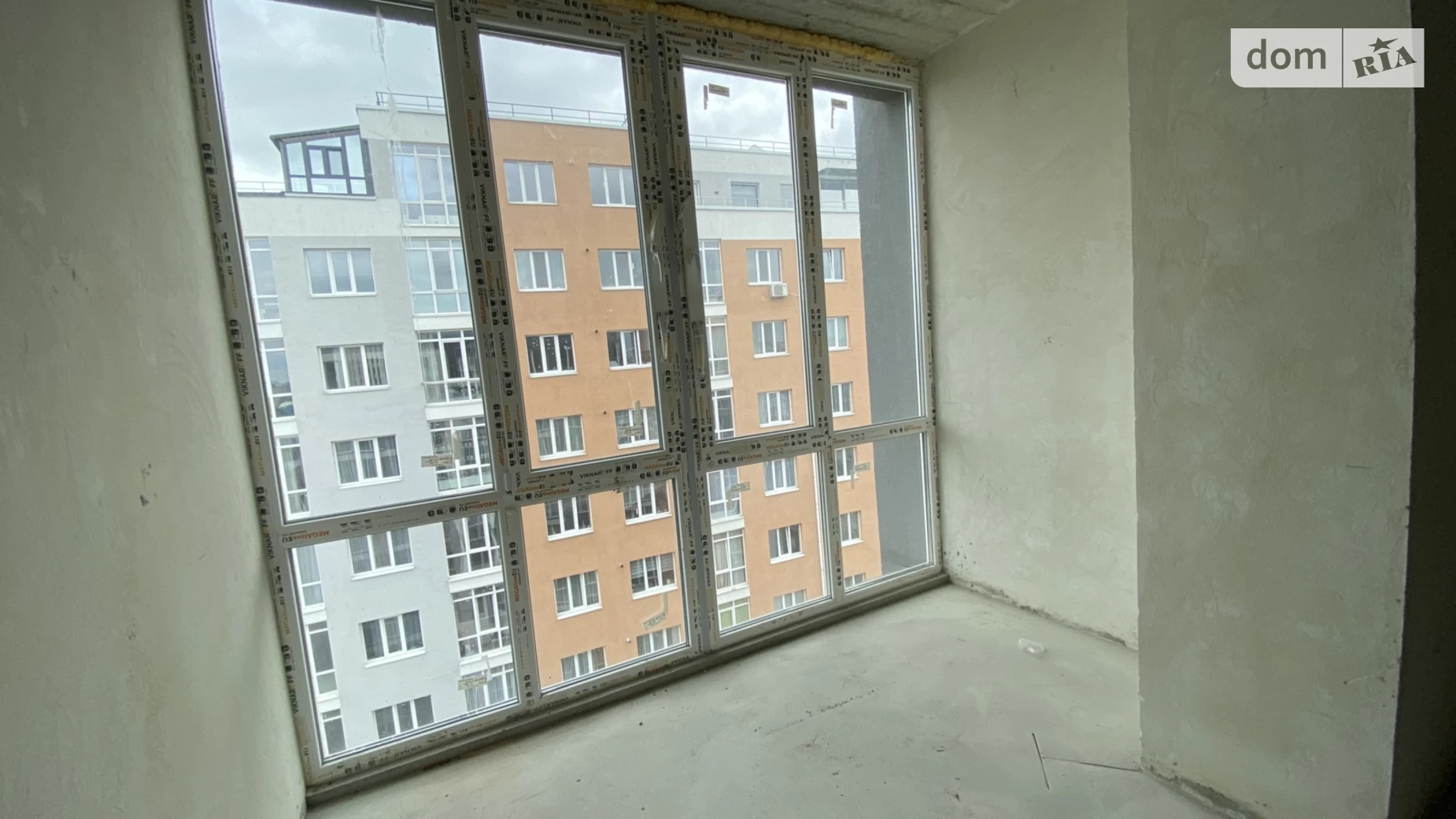 Продается 1-комнатная квартира 40 кв. м в Ивано-Франковске, ул. Кисилевской А., 31