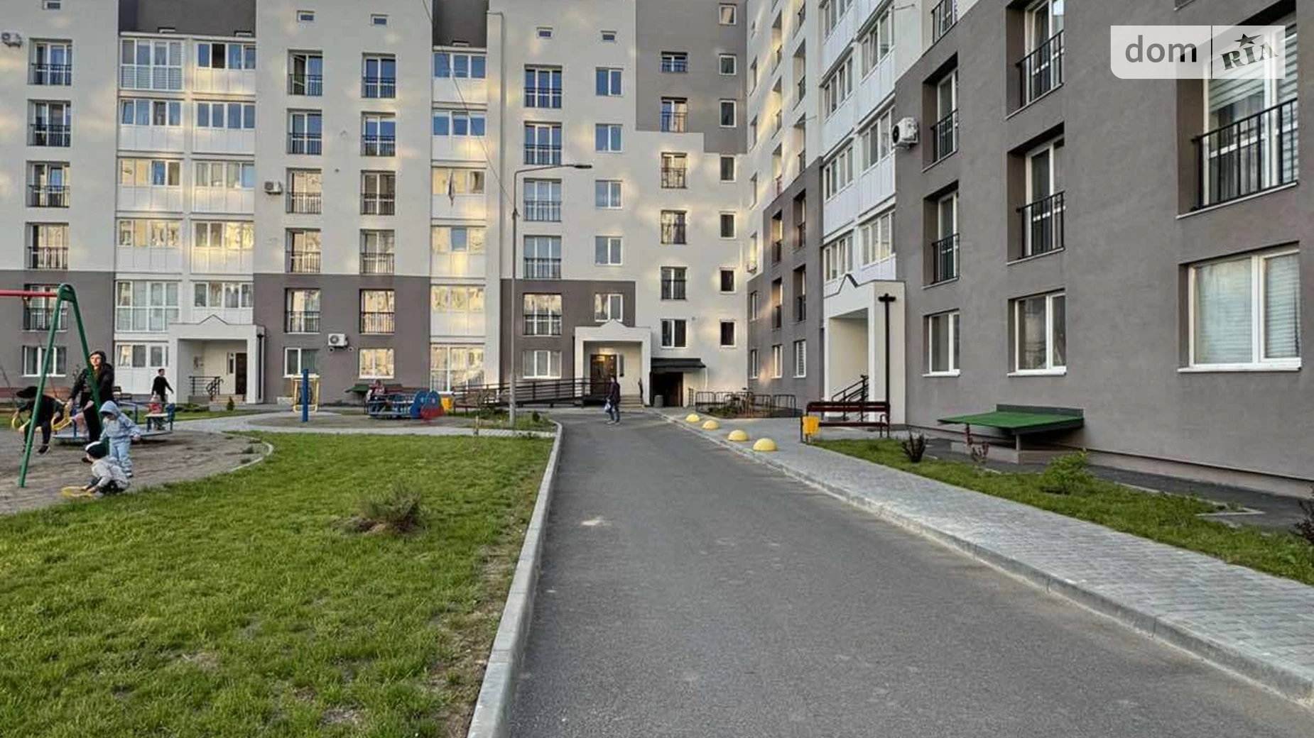 Продається 2-кімнатна квартира 67.7 кв. м у Вінниці, вул. Миколаївська