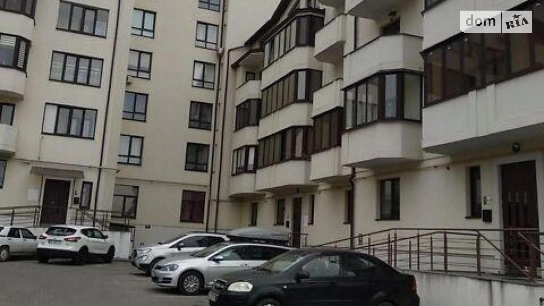 Продается 2-комнатная квартира 72.5 кв. м в Винниках, ул. Лисика