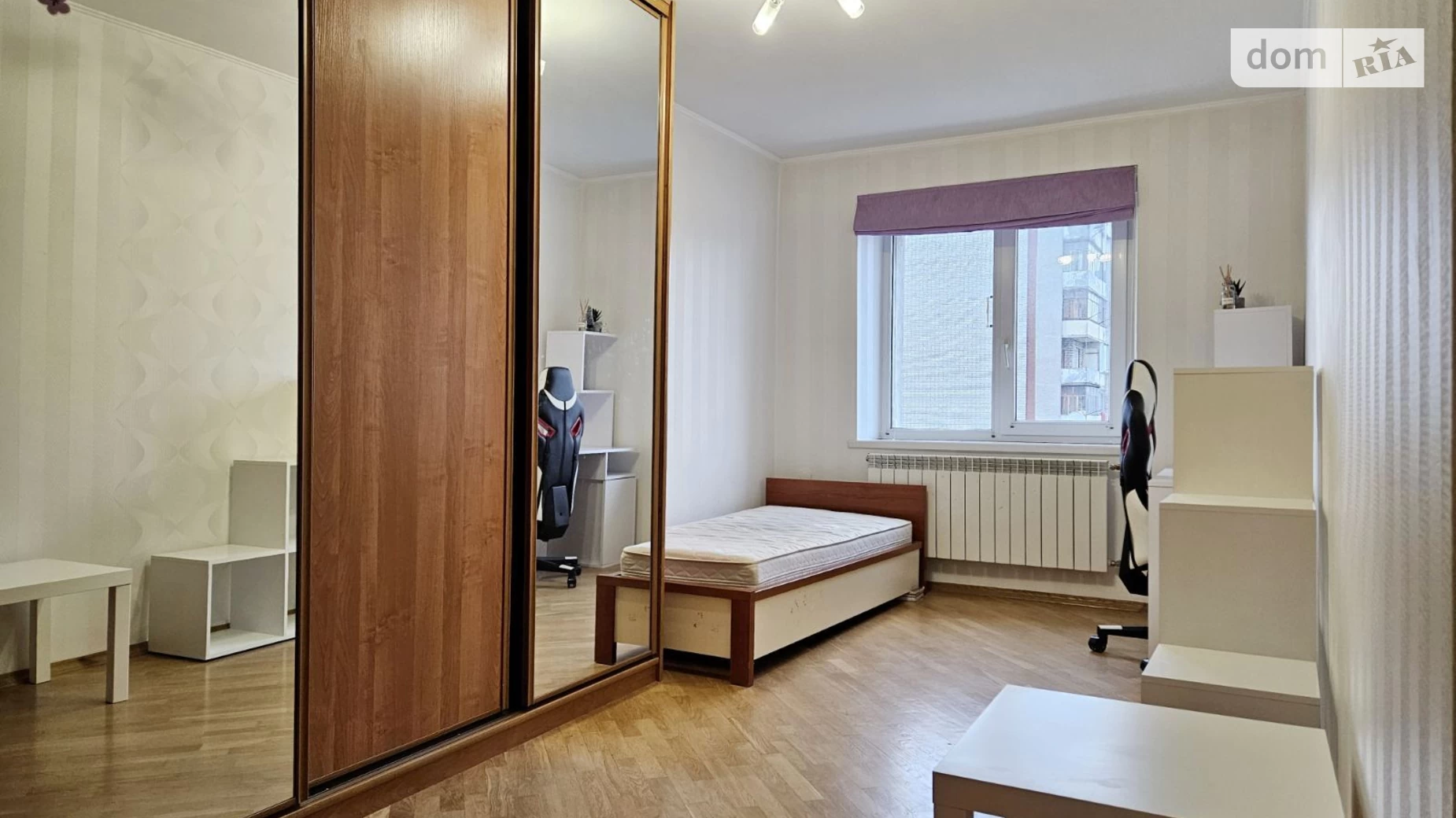 Продается 3-комнатная квартира 68.7 кв. м в Львове, ул. Смелых