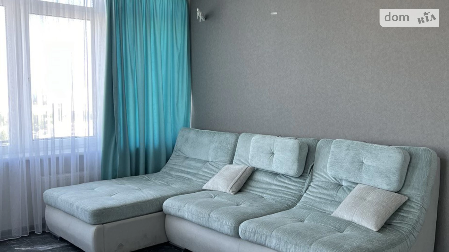 Продается 3-комнатная квартира 71 кв. м в Одессе, ул. Бассейная, 6А