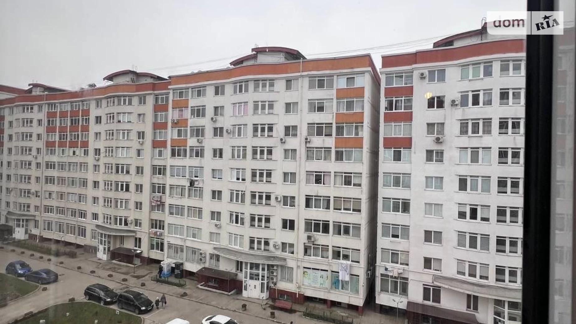 Продается 2-комнатная квартира 67 кв. м в Черновцах - фото 2