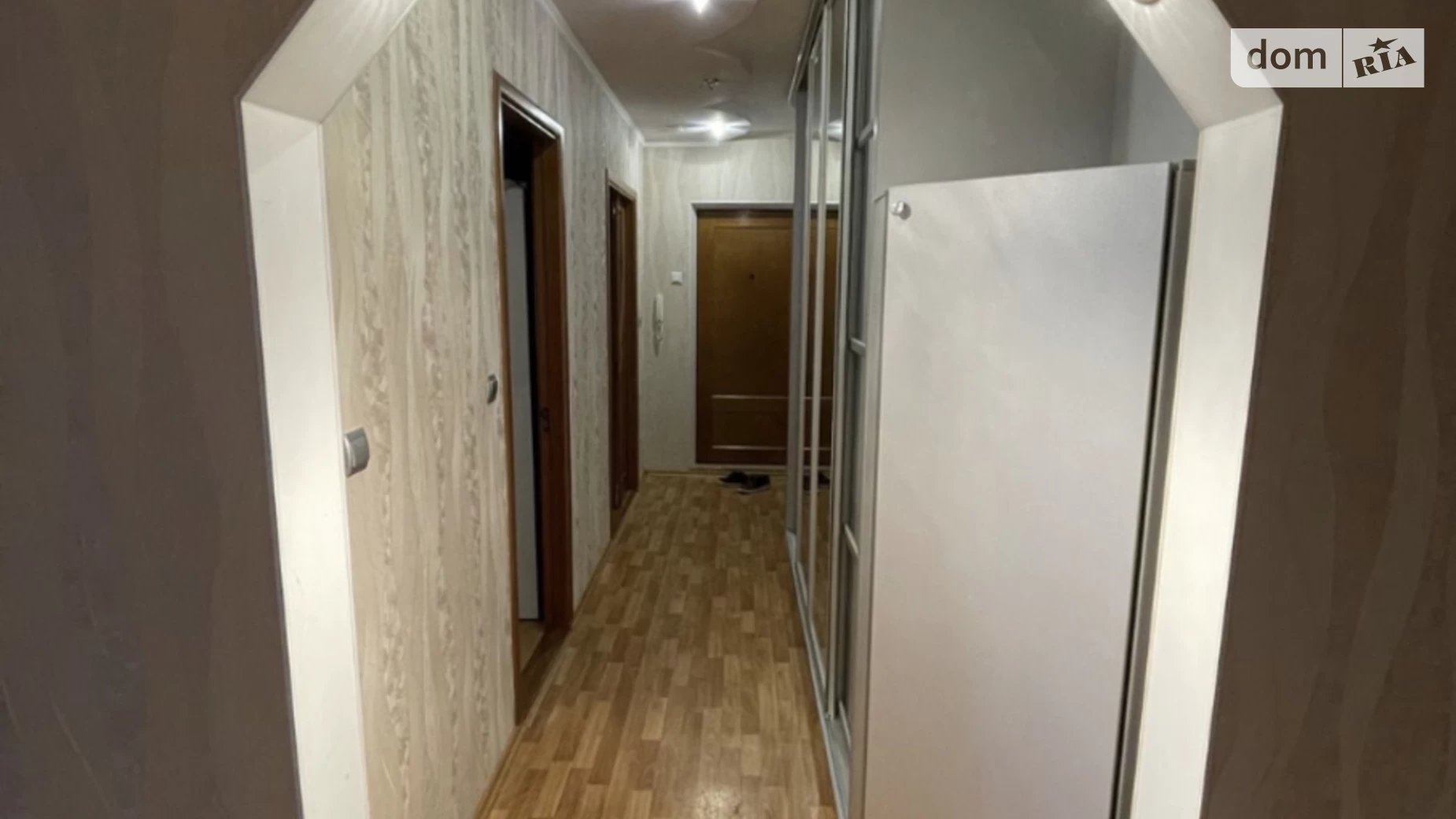 Продається 3-кімнатна квартира 64 кв. м у Чорноморську, вул. Лазурна(Гайдара)