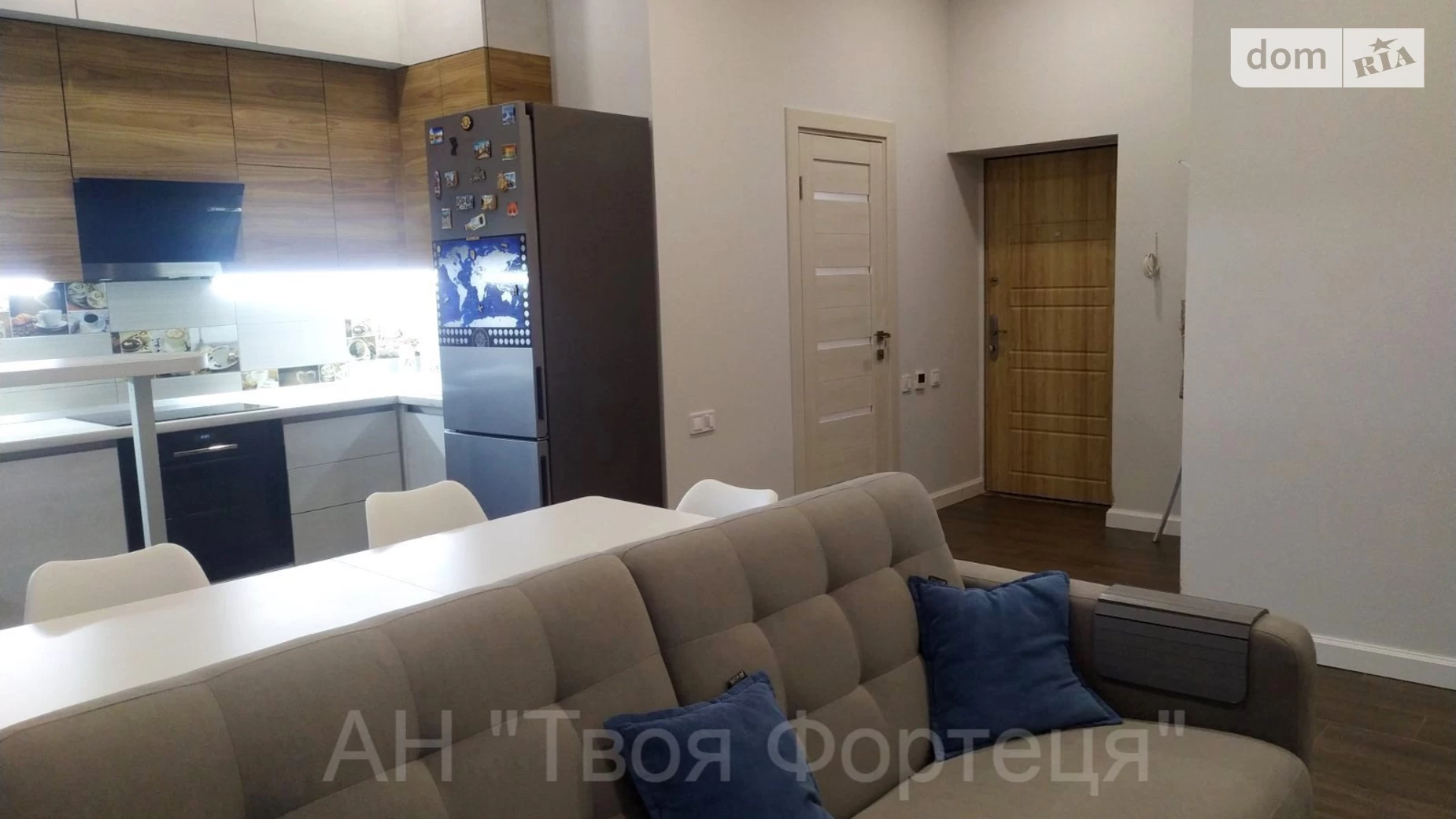 Продается 2-комнатная квартира 61 кв. м в Днепре, ул. Пушкина Генерала, 28А