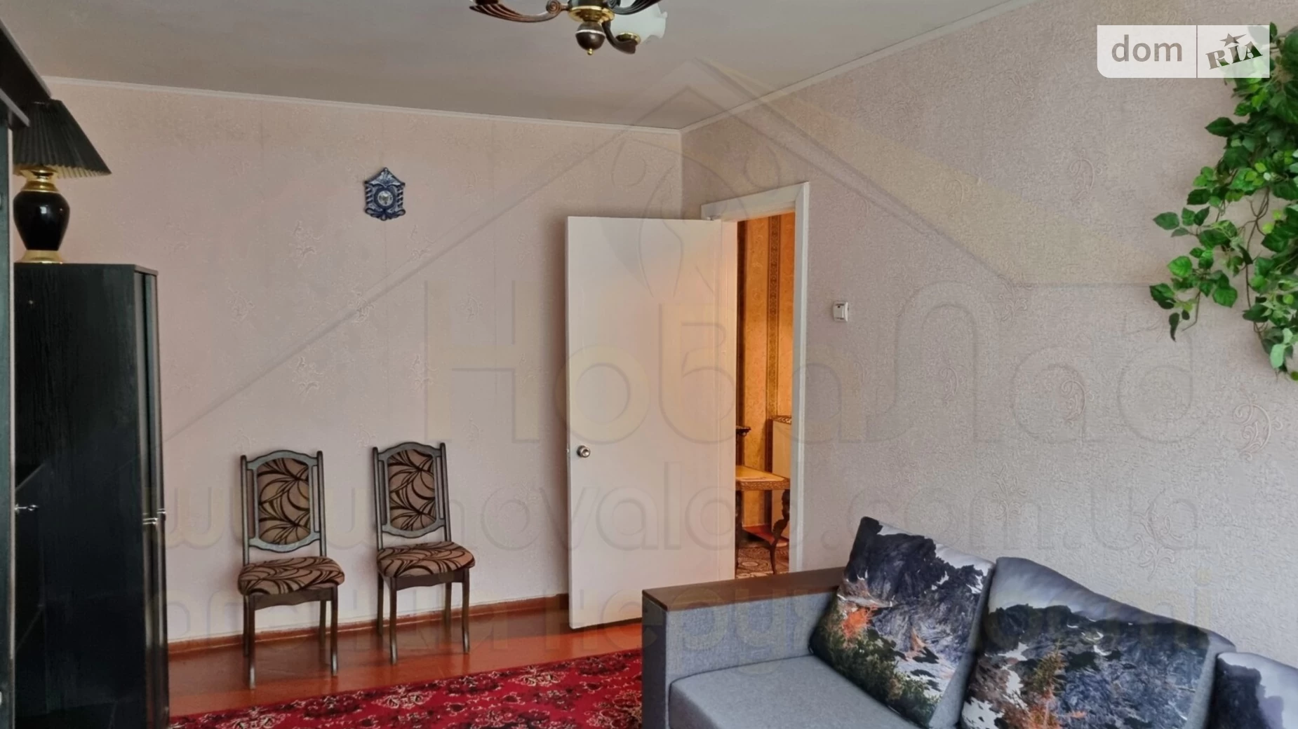 Продается 3-комнатная квартира 63 кв. м в Чернигове