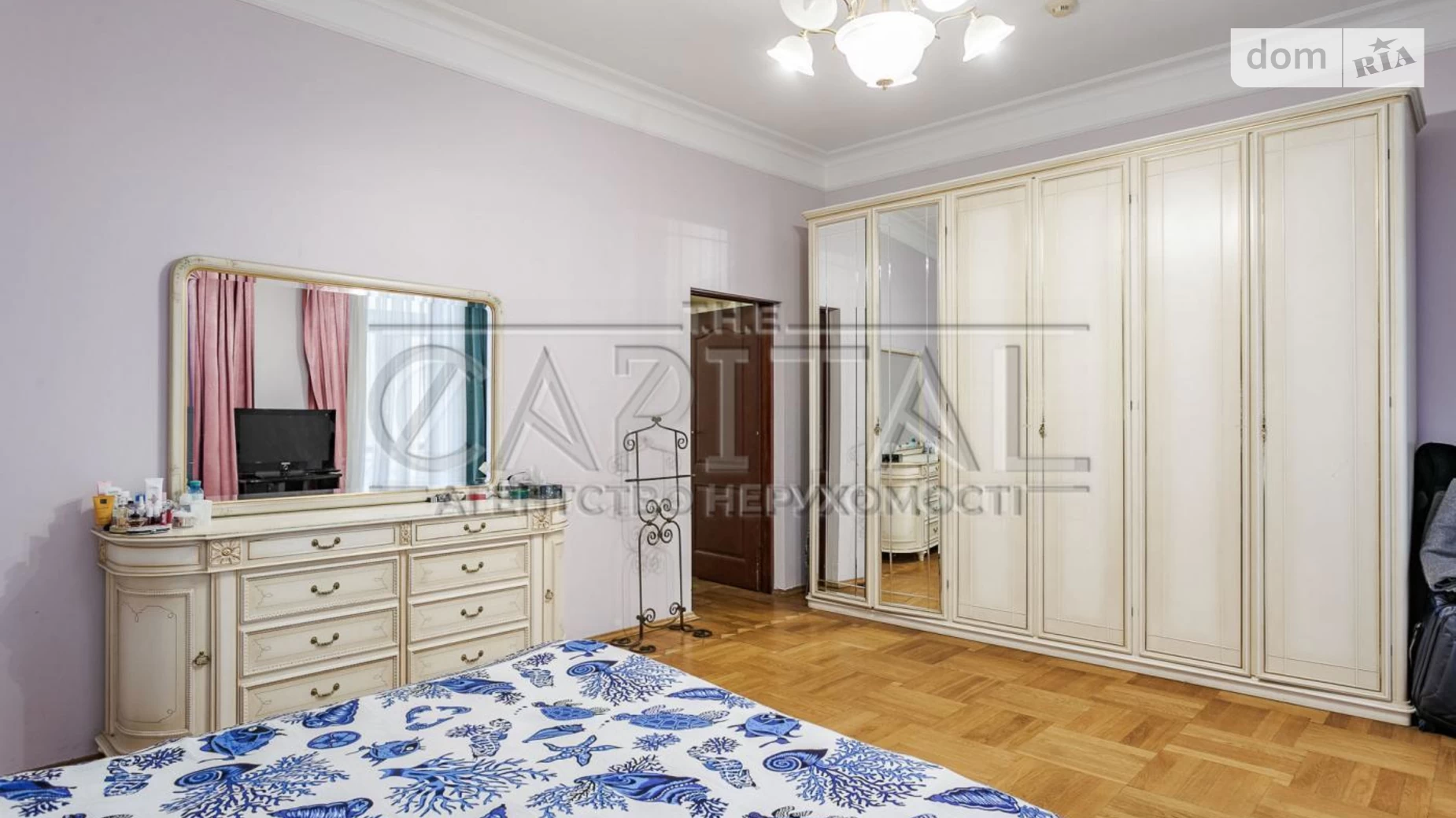 Продается 3-комнатная квартира 126 кв. м в Киеве, ул. Антоновича(Горького), 9