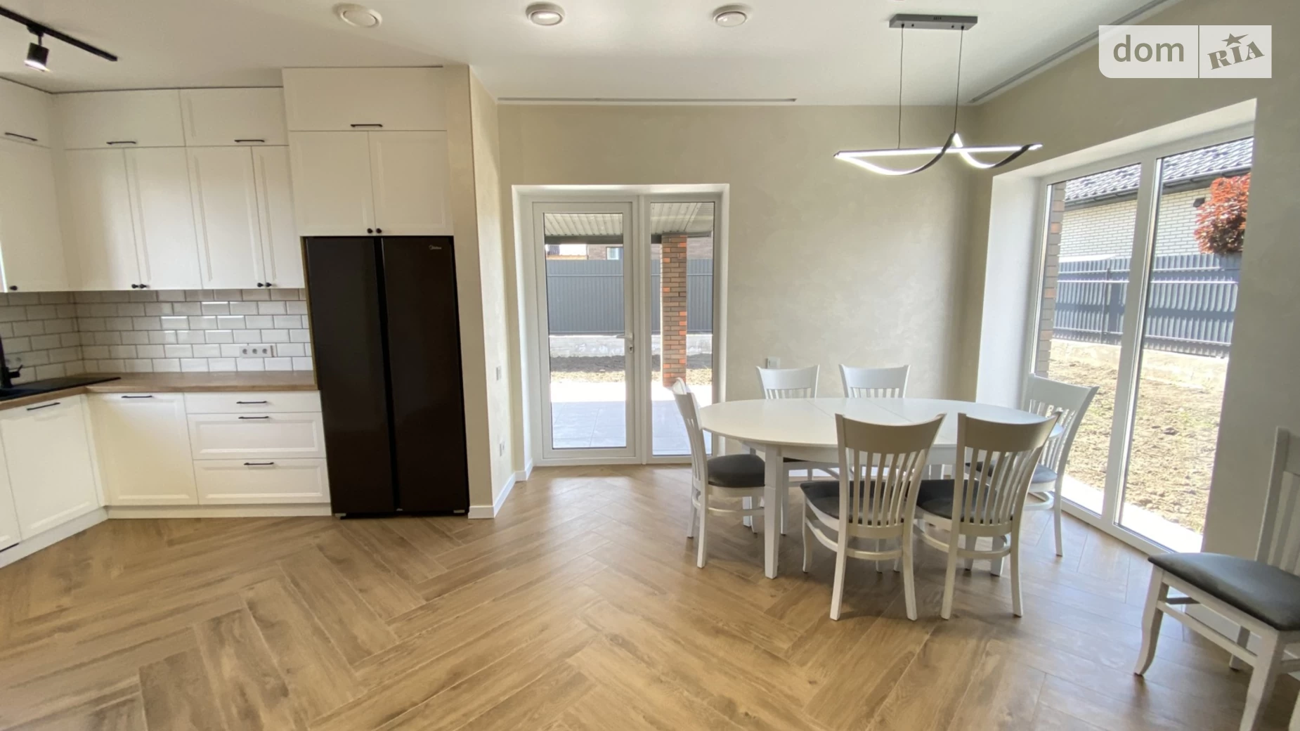 Продается дом на 2 этажа 126 кв. м с подвалом, цена: 185000 $ - фото 2