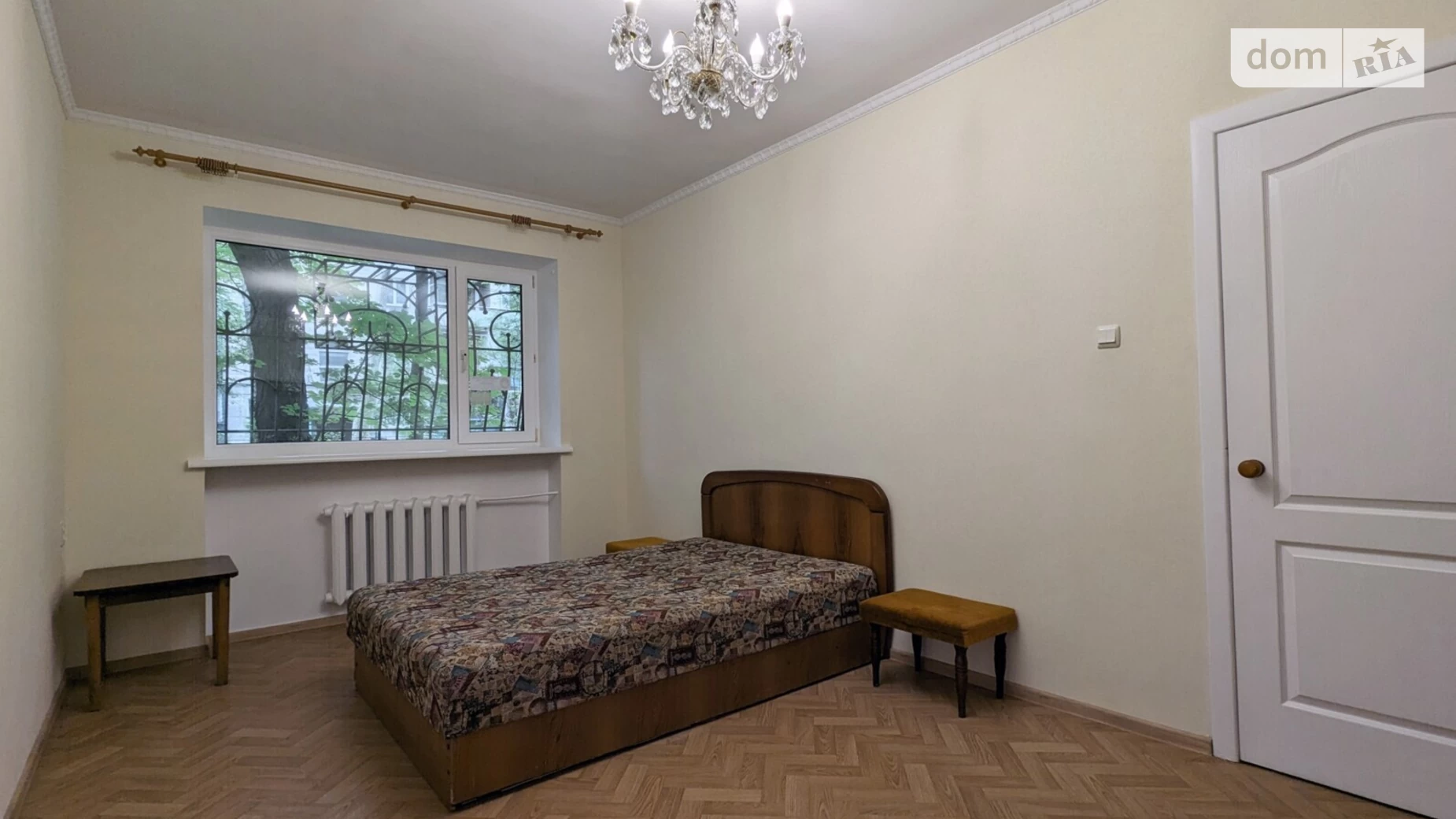 Продается 1-комнатная квартира 28.4 кв. м в Одессе, ул. Семинарская, 11