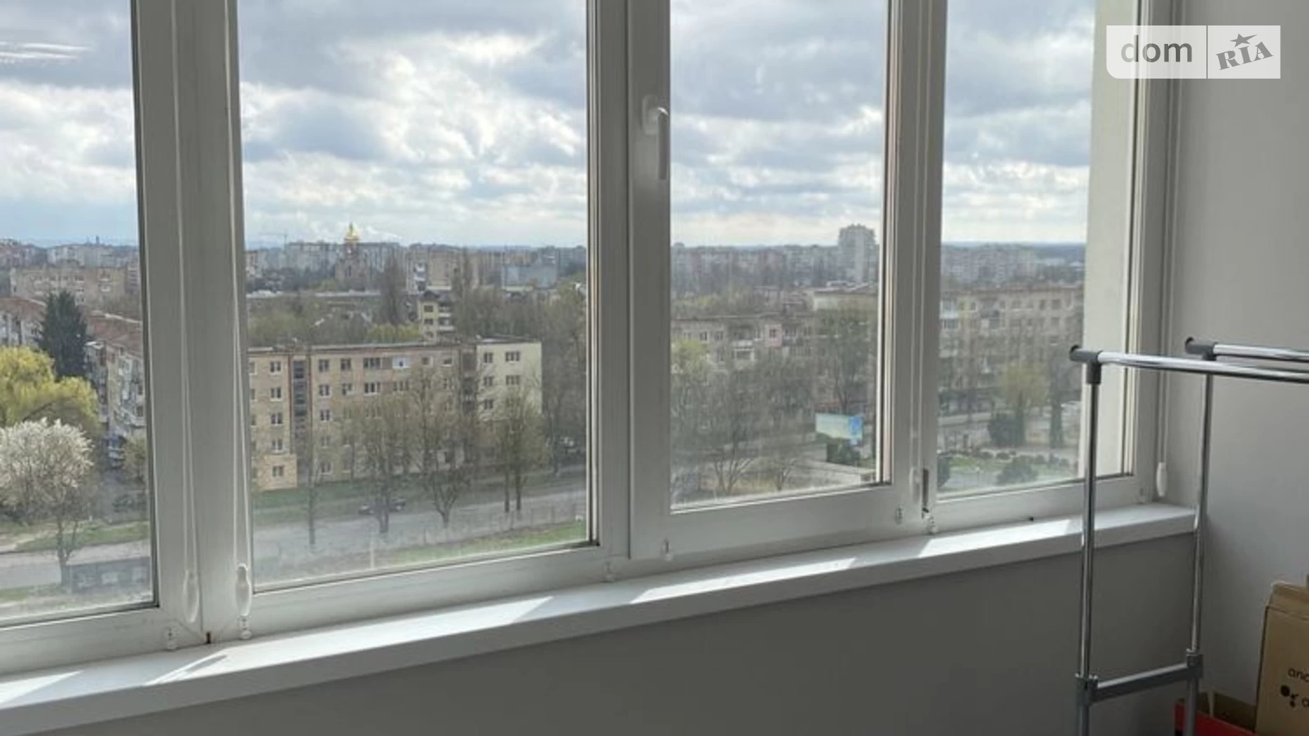 Продается 1-комнатная квартира 59.3 кв. м в Ровно, ул. Соборная, 283 - фото 2