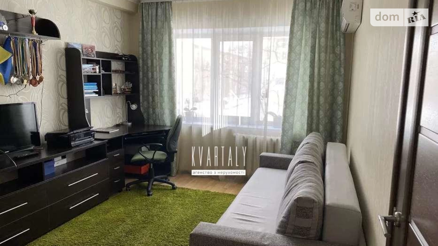 Продается 2-комнатная квартира 60 кв. м в Киеве, ул. Пражская, 28