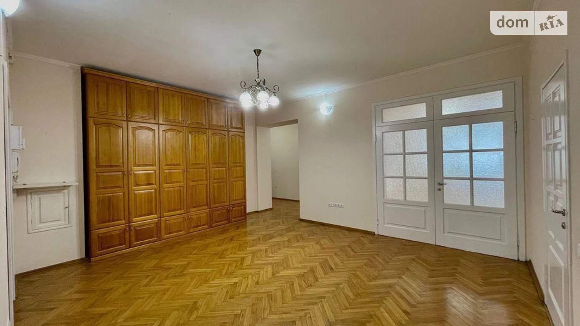 Продается 5-комнатная квартира 235 кв. м в Киеве, ул. Пилиповская(Василия Дончука)