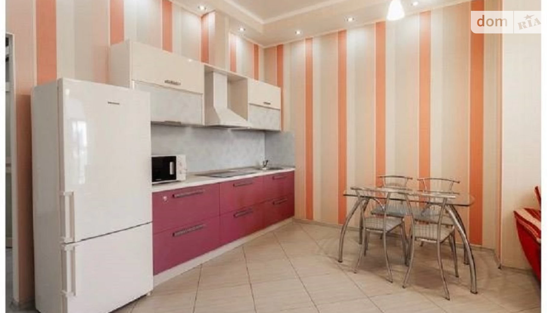 Продається 1-кімнатна квартира 55 кв. м у Одесі, плато Гагарінське