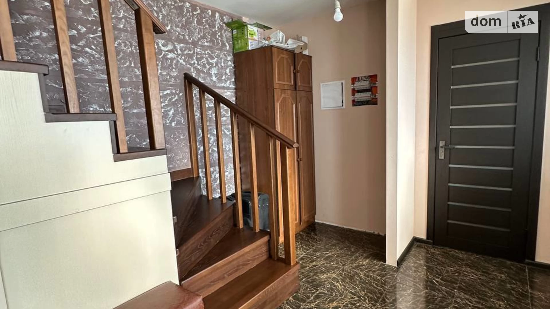 Продается 2-комнатная квартира 60 кв. м в Одессе, ул. Северная, 104