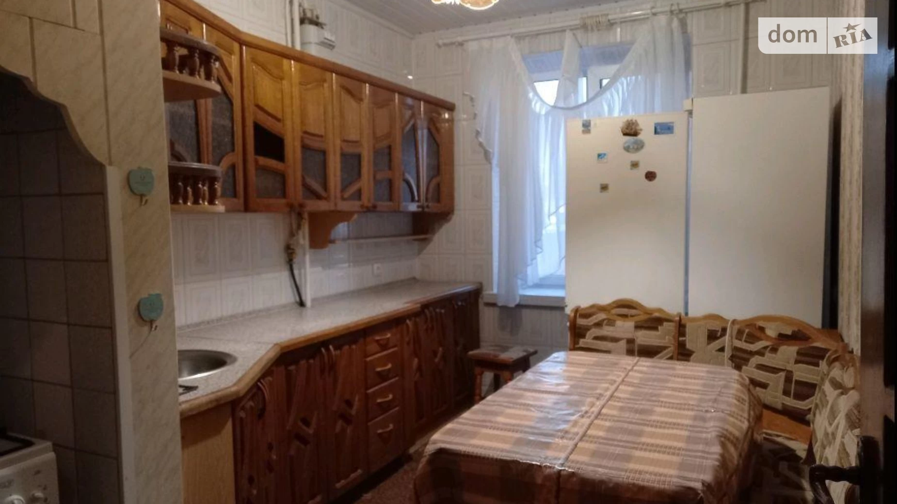 Продается 3-комнатная квартира 64 кв. м в Полтаве, ул. Головко
