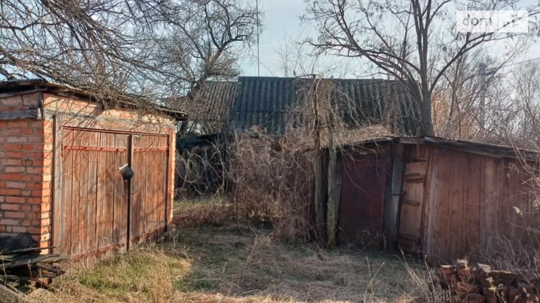 Продается одноэтажный дом 24 кв. м с балконом, ул. Центральная(50 лет Октября)