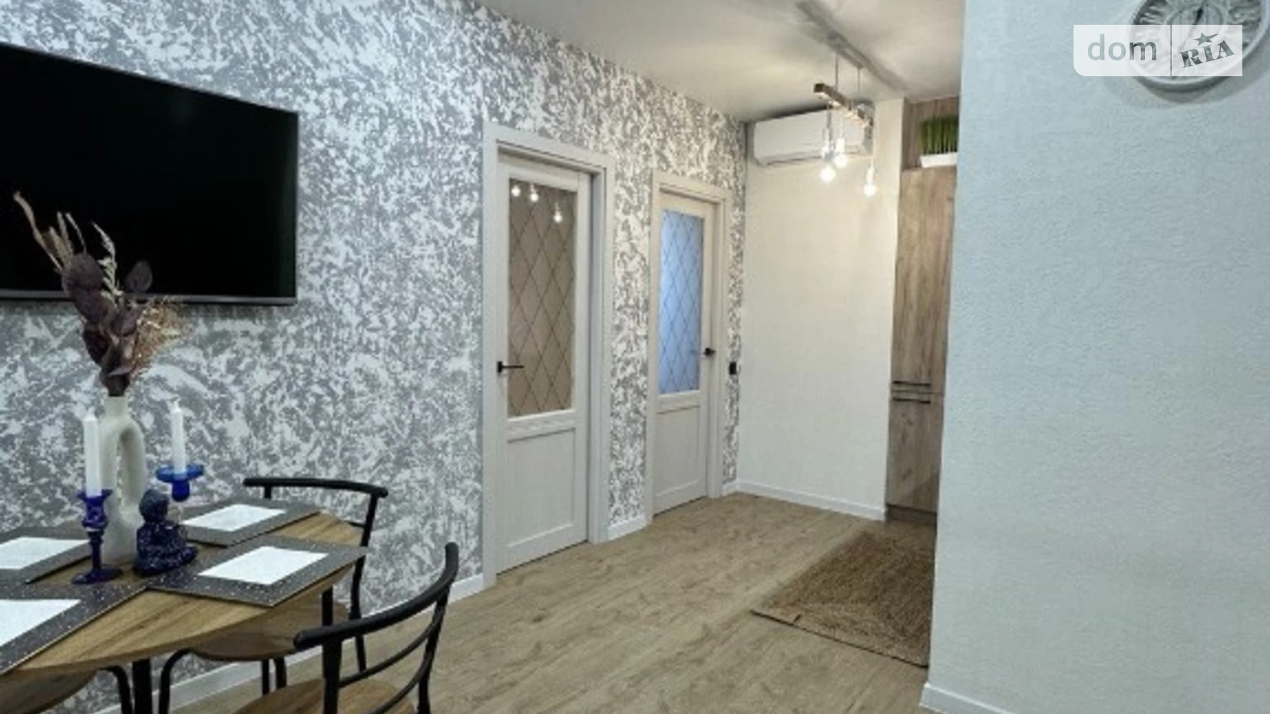 Продается 2-комнатная квартира 46 кв. м в Крыжановка, ул. Академика Сахарова
