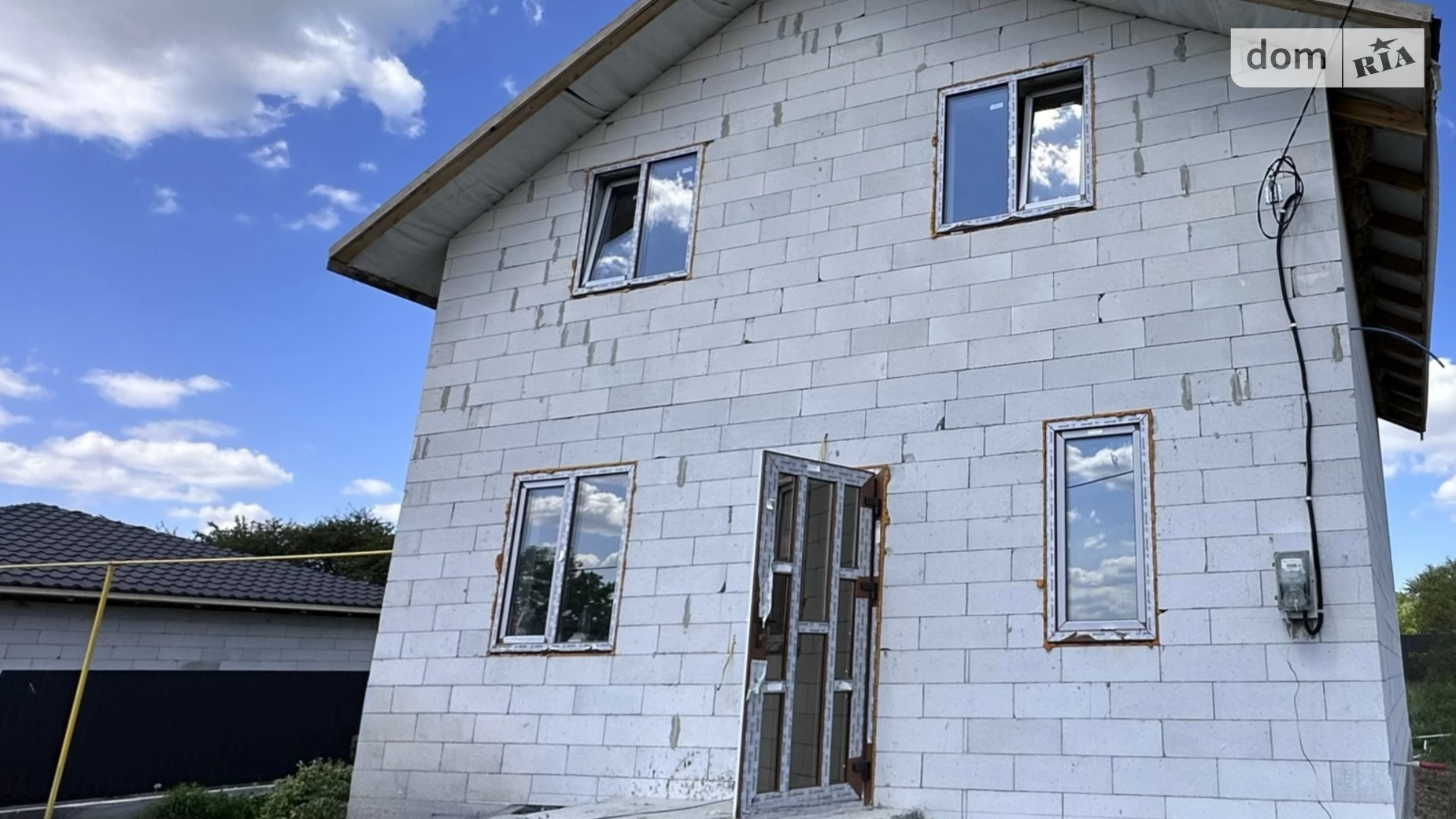 Продается дом на 2 этажа 115 кв. м с камином, цена: 72000 $ - фото 2