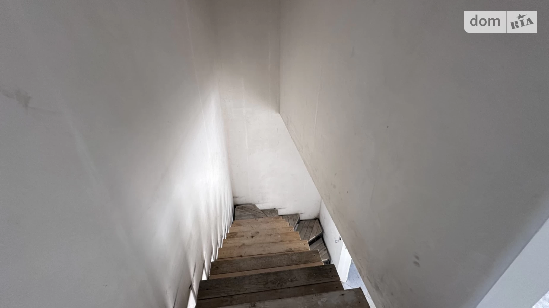 Продается дом на 2 этажа 115 кв. м с камином, цена: 72000 $ - фото 4