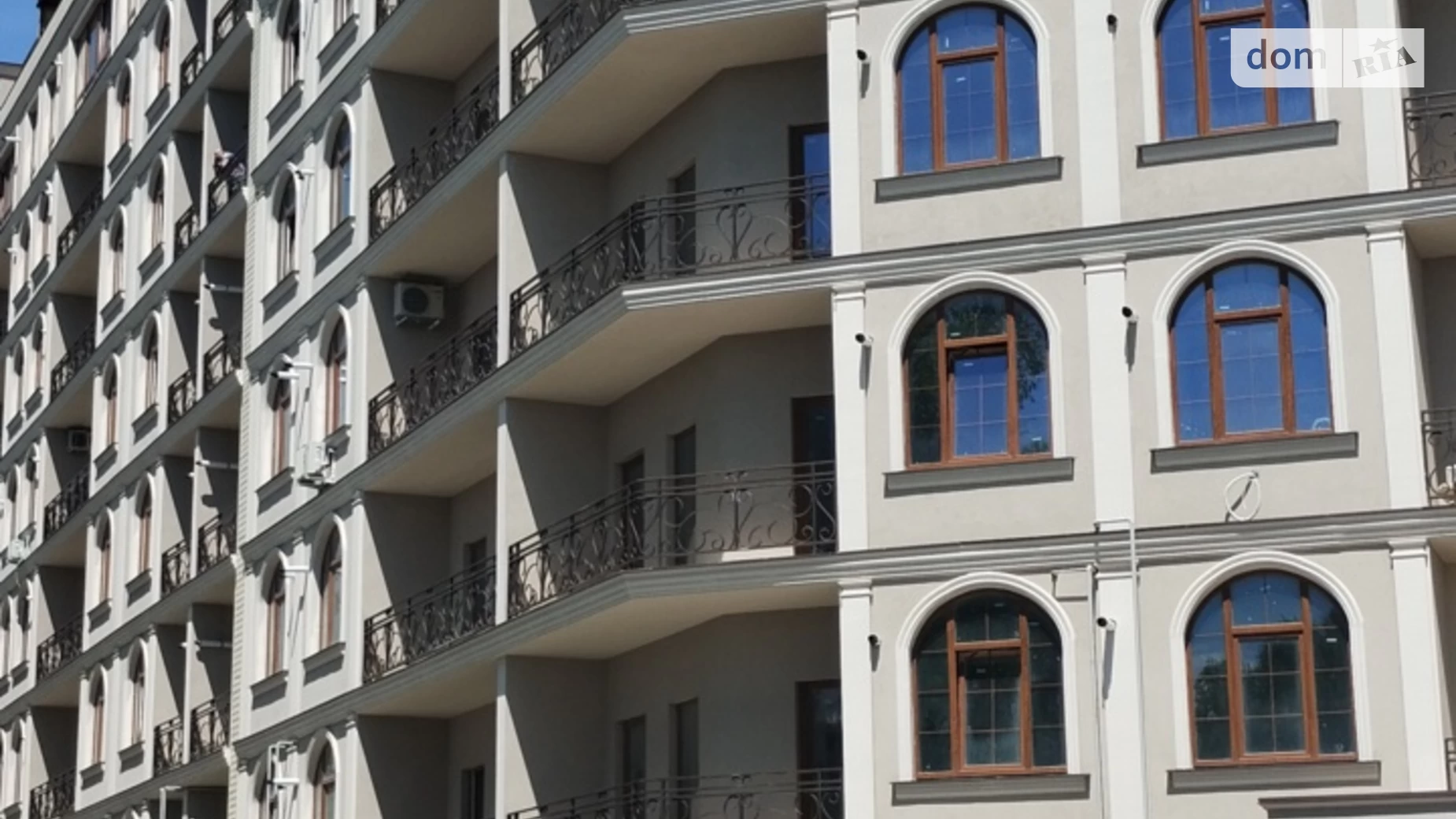 Продается 1-комнатная квартира 48.4 кв. м в Одессе, ул. Дача Ковалевского