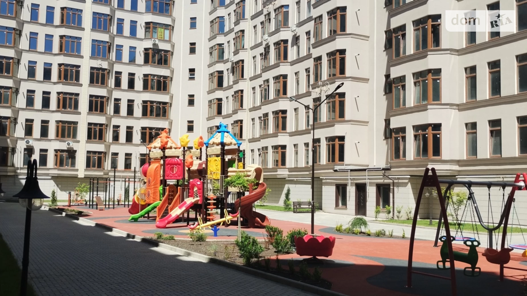 Продается 1-комнатная квартира 48.4 кв. м в Одессе, ул. Дача Ковалевского